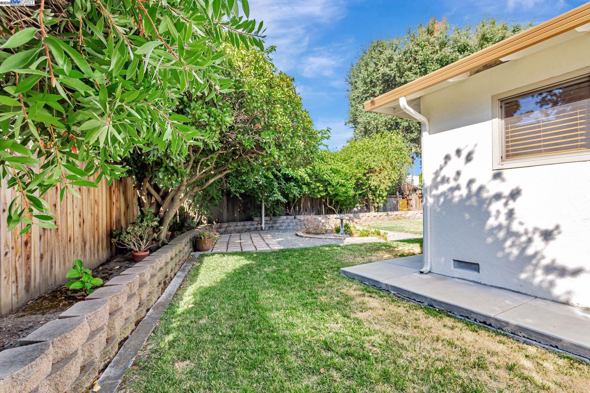 Detail Gallery Image 27 of 31 For 6976 Allegheny Dr, Dublin,  CA 94568 - 3 Beds | 2 Baths