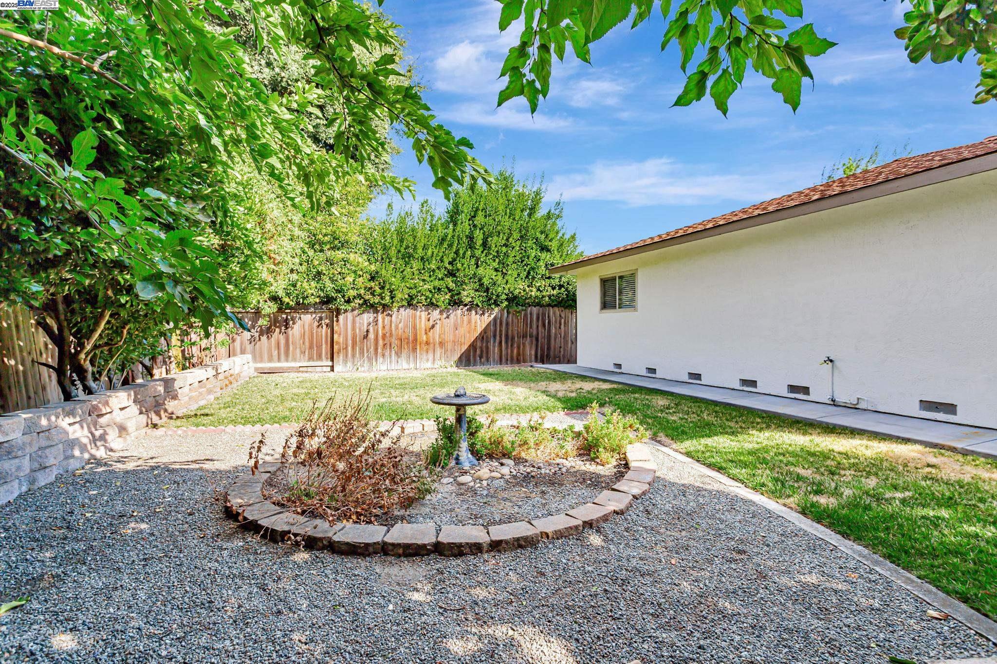 Detail Gallery Image 29 of 31 For 6976 Allegheny Dr, Dublin,  CA 94568 - 3 Beds | 2 Baths