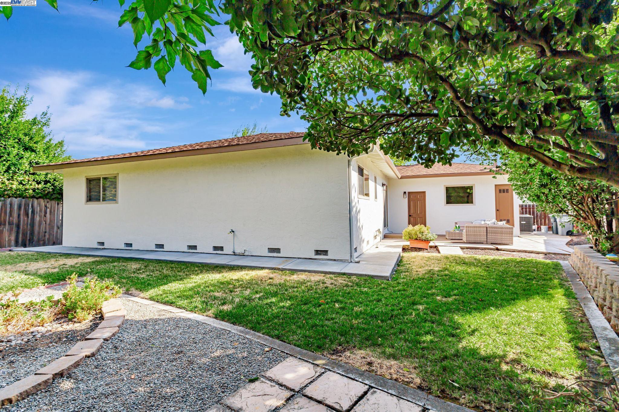 Detail Gallery Image 30 of 31 For 6976 Allegheny Dr, Dublin,  CA 94568 - 3 Beds | 2 Baths