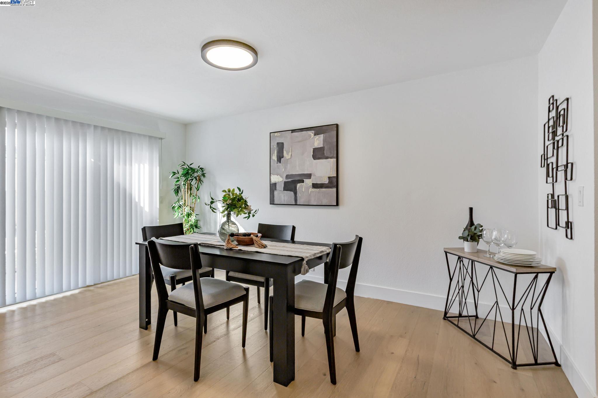 Detail Gallery Image 10 of 31 For 6976 Allegheny Dr, Dublin,  CA 94568 - 3 Beds | 2 Baths