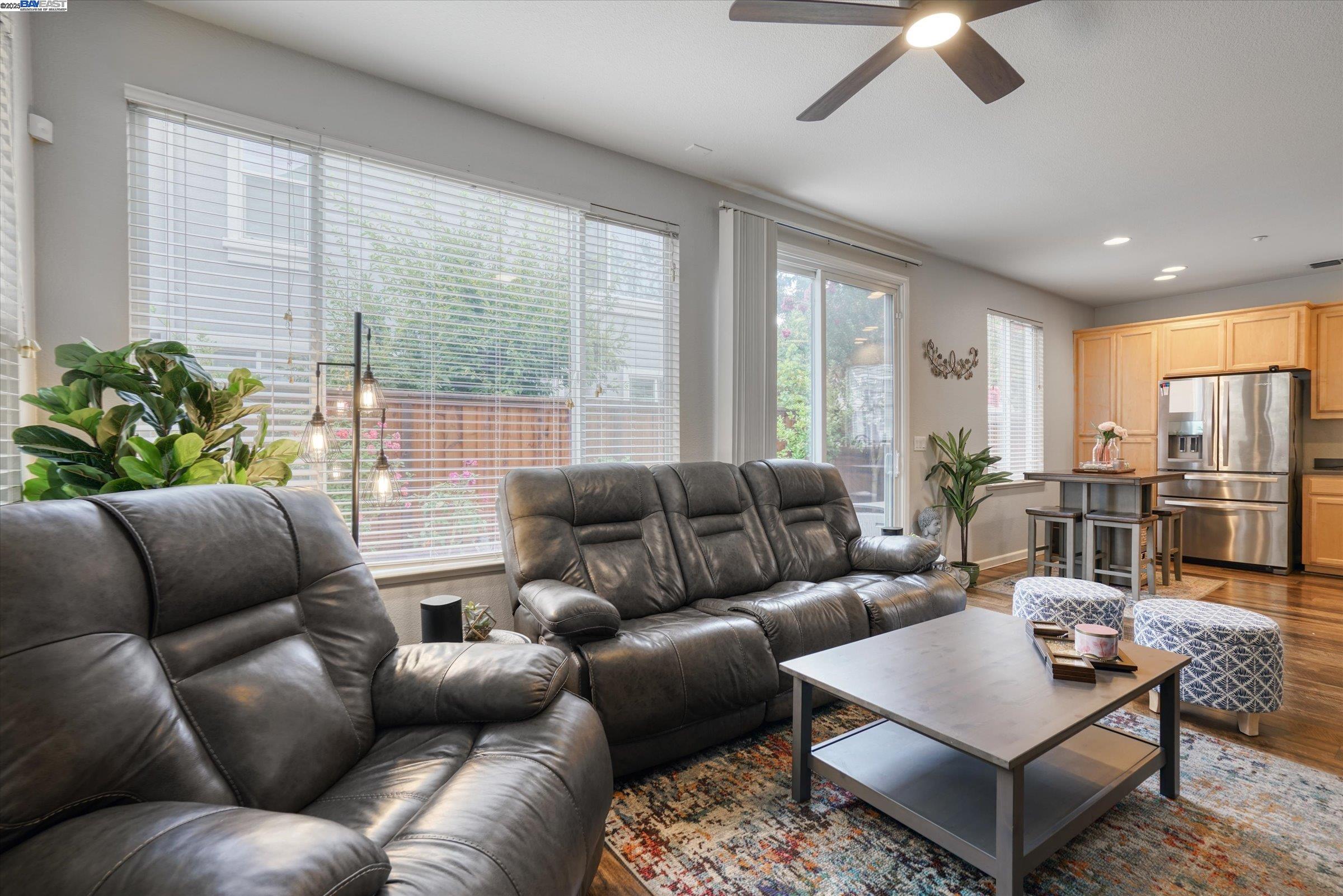 Detail Gallery Image 24 of 60 For 5884 Cedarwood Cmn, Livermore,  CA 94550 - 4 Beds | 2/1 Baths