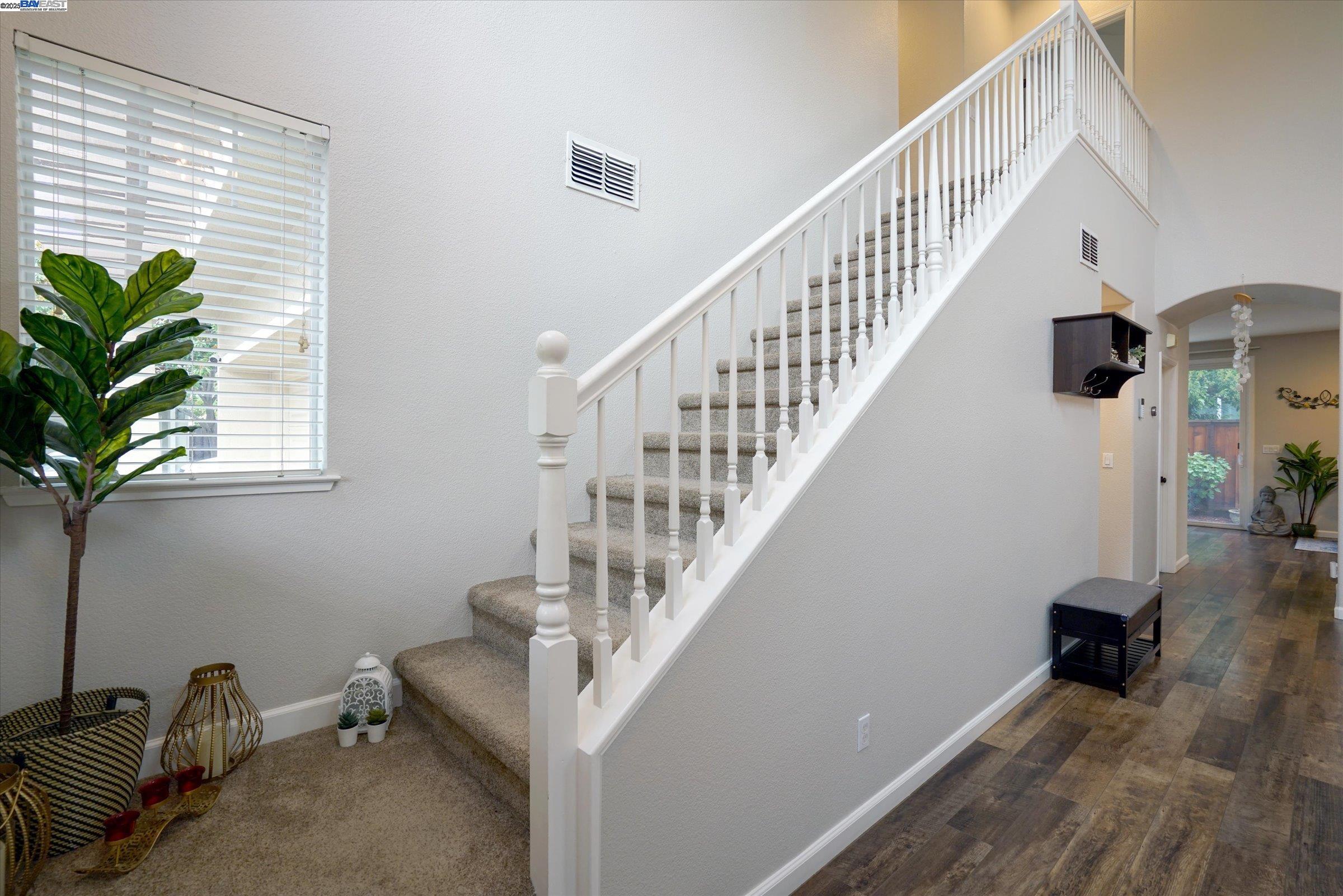 Detail Gallery Image 25 of 60 For 5884 Cedarwood Cmn, Livermore,  CA 94550 - 4 Beds | 2/1 Baths