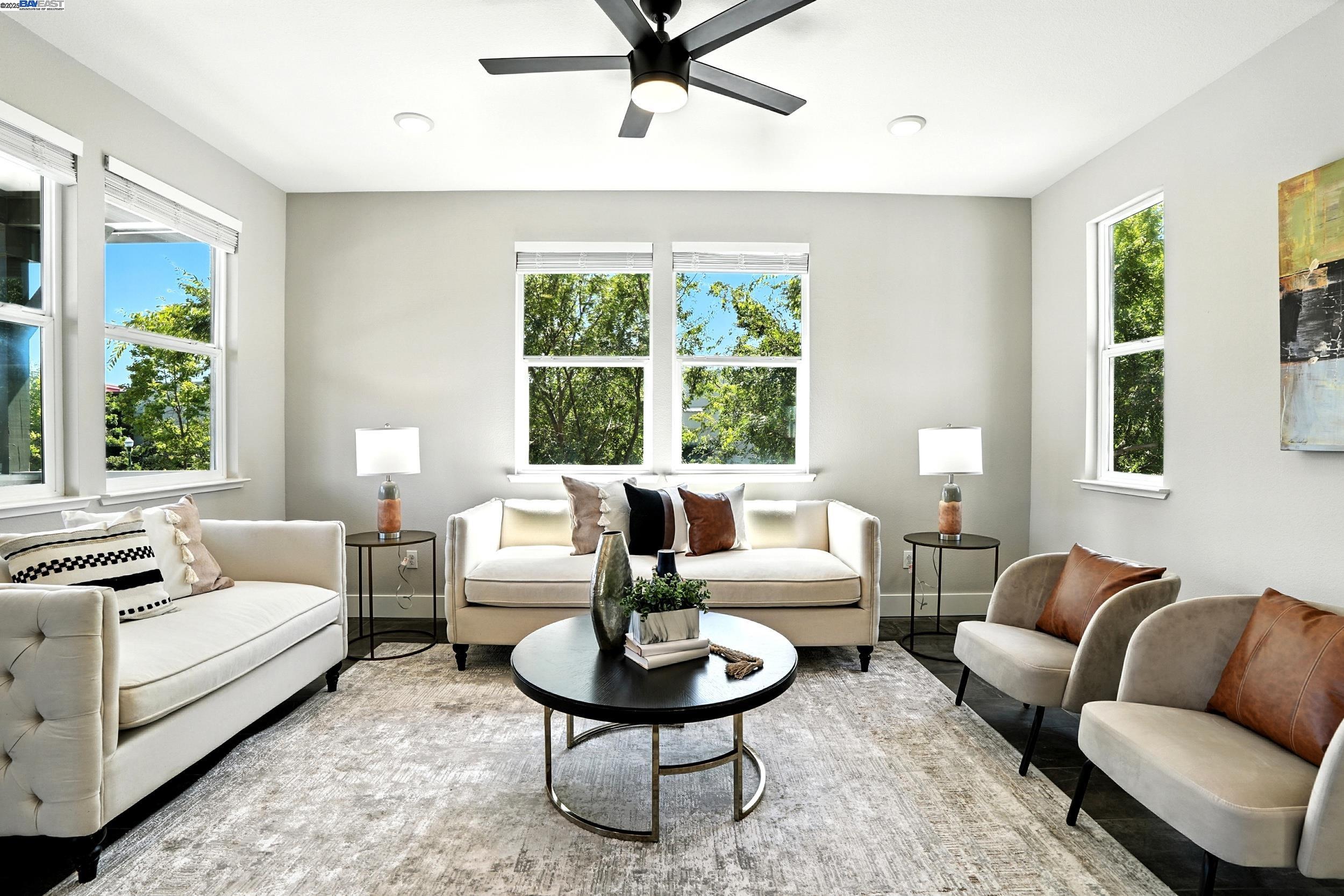 Detail Gallery Image 13 of 37 For 477 Mitchell Ave, Alameda,  CA 94501 - 3 Beds | 2/1 Baths