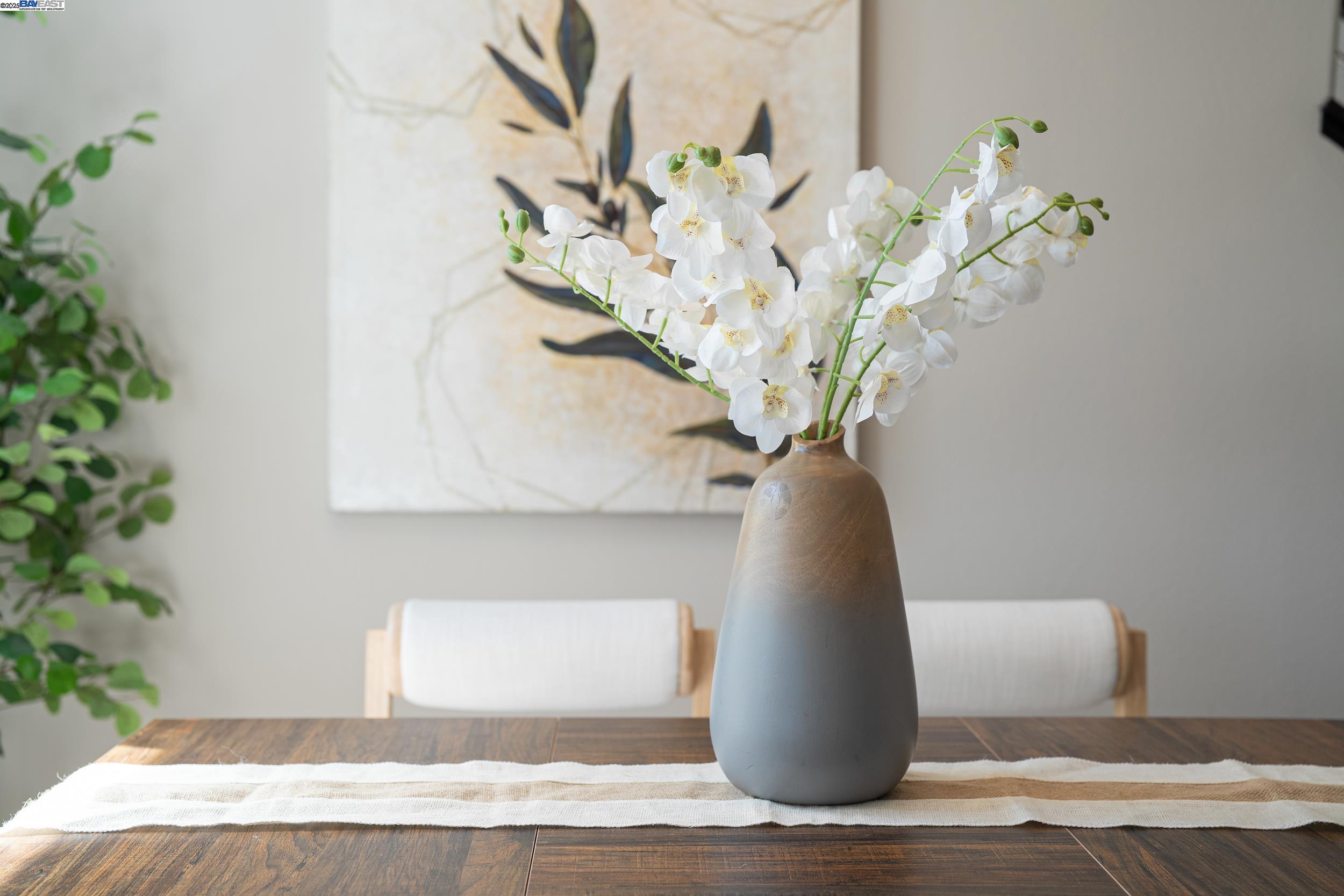 Detail Gallery Image 17 of 37 For 477 Mitchell Ave, Alameda,  CA 94501 - 3 Beds | 2/1 Baths