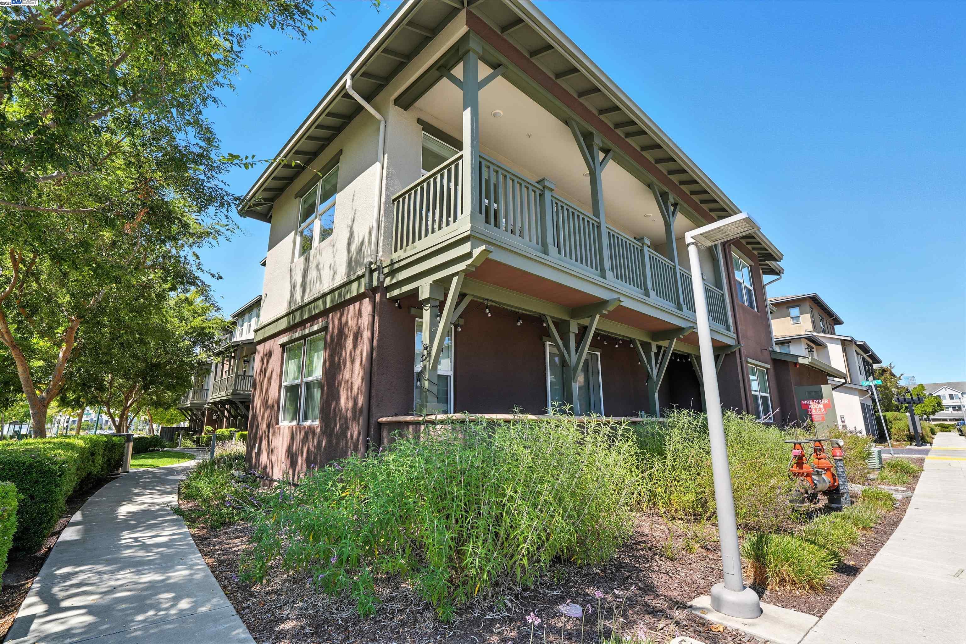 Detail Gallery Image 36 of 37 For 477 Mitchell Ave, Alameda,  CA 94501 - 3 Beds | 2/1 Baths