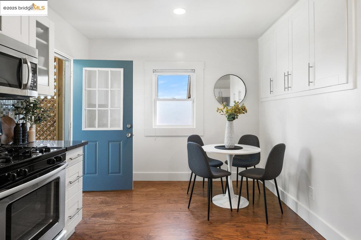 Detail Gallery Image 11 of 32 For 5344 Walnut St, Oakland,  CA 94619 - 2 Beds | 1/1 Baths