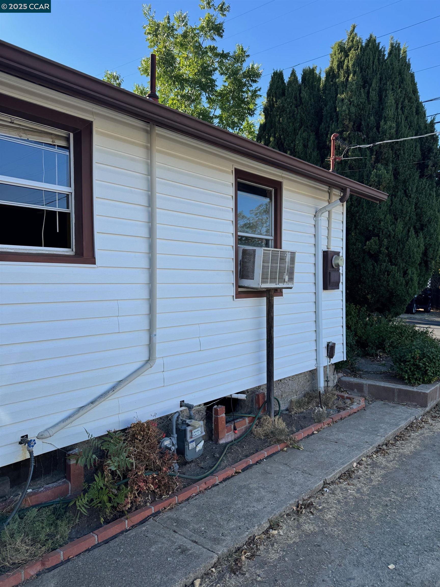 Detail Gallery Image 17 of 18 For 2445 Yale St, Martinez,  CA 94553 - 2 Beds | 1 Baths