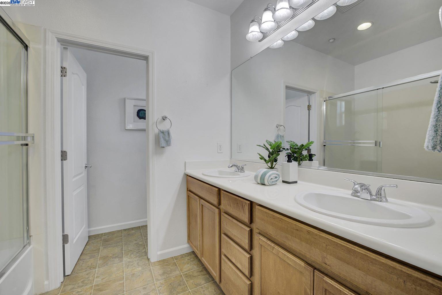 Detail Gallery Image 16 of 45 For 406 Niles Cmn, Fremont,  CA 94536 - 3 Beds | 2/1 Baths