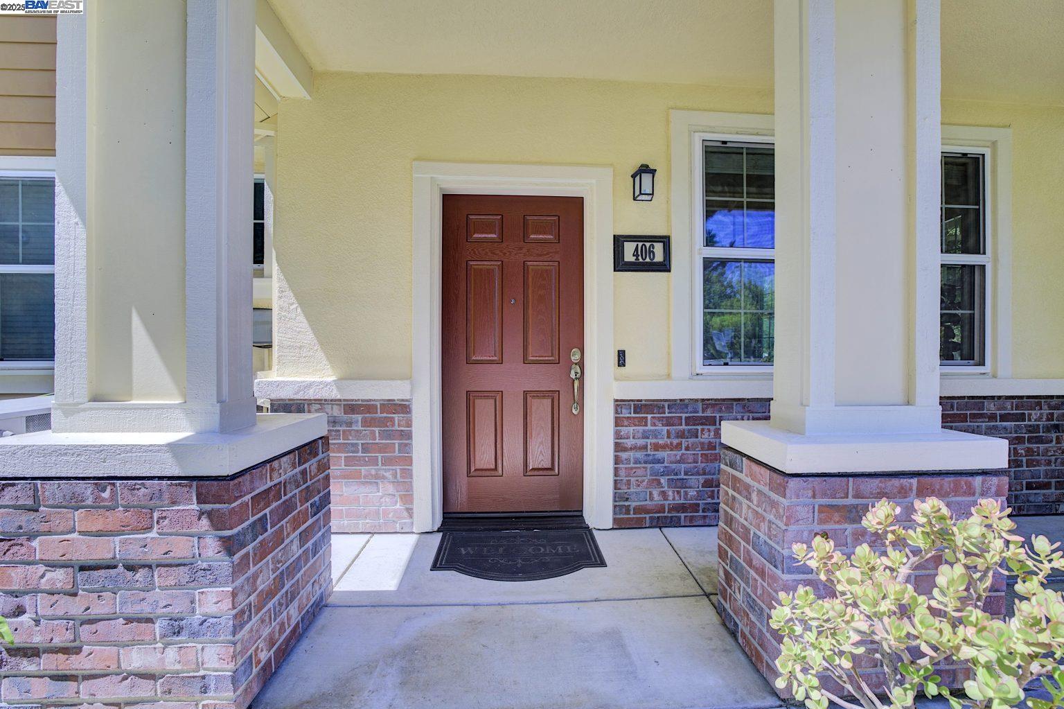 Detail Gallery Image 3 of 45 For 406 Niles Cmn, Fremont,  CA 94536 - 3 Beds | 2/1 Baths