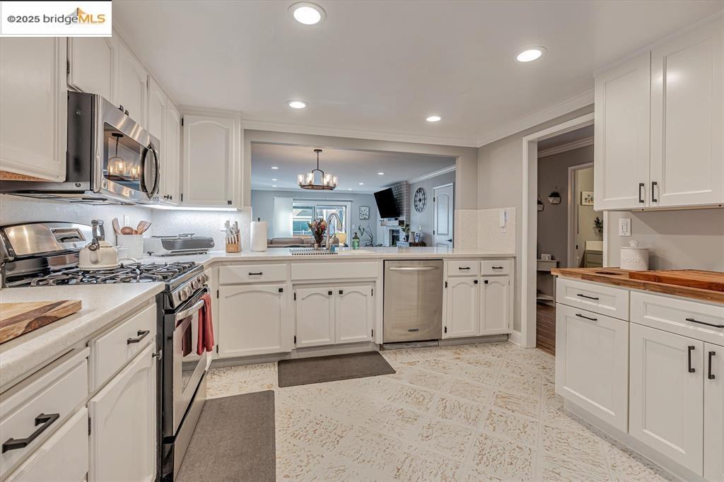 Detail Gallery Image 7 of 31 For 2025 Sand Point Rd, Discovery Bay,  CA 94505 - 2 Beds | 2/1 Baths