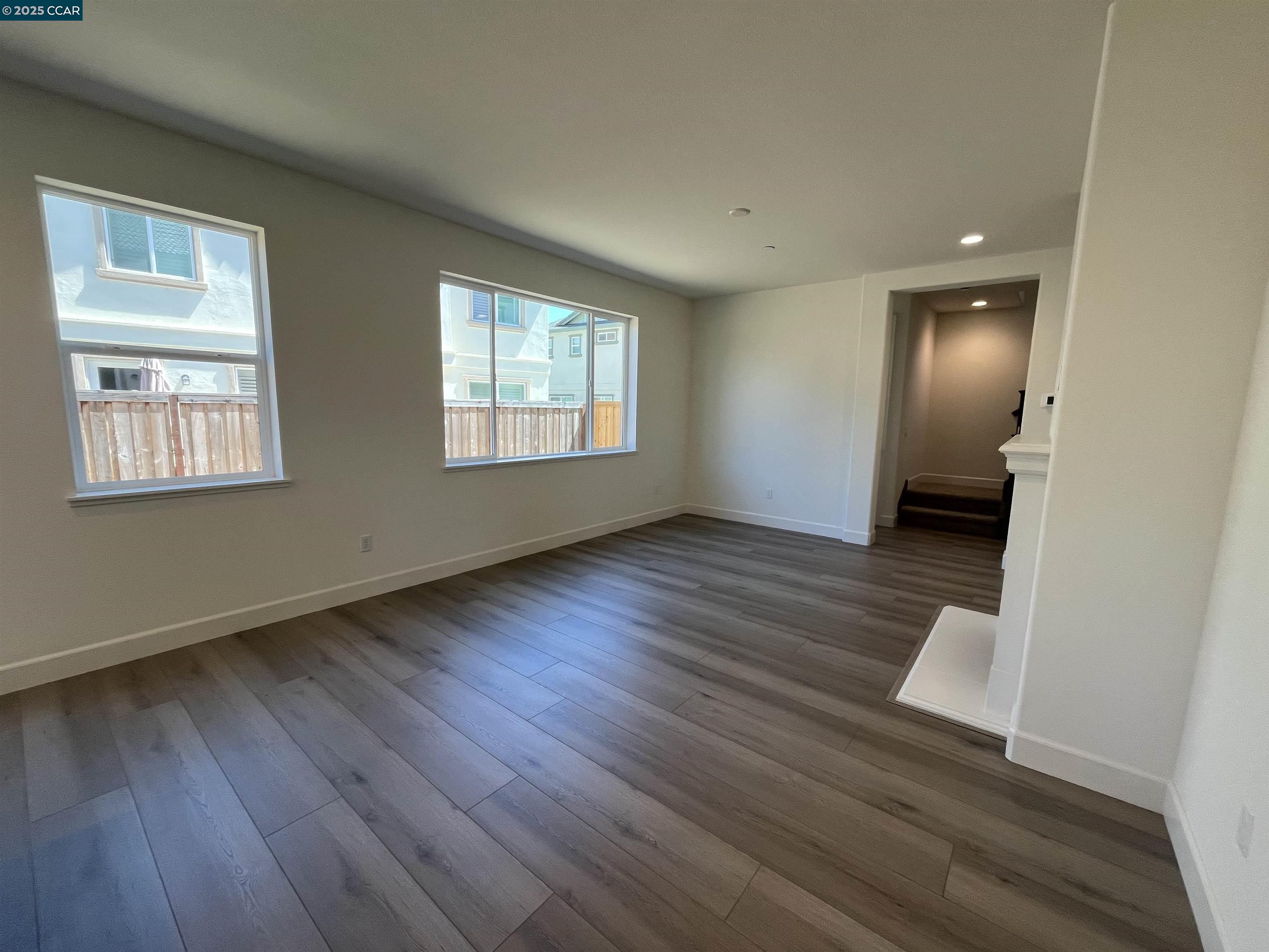 Detail Gallery Image 6 of 6 For 848 Crescendo Street, Fairfield,  CA 94534 - 4 Beds | 2/1 Baths