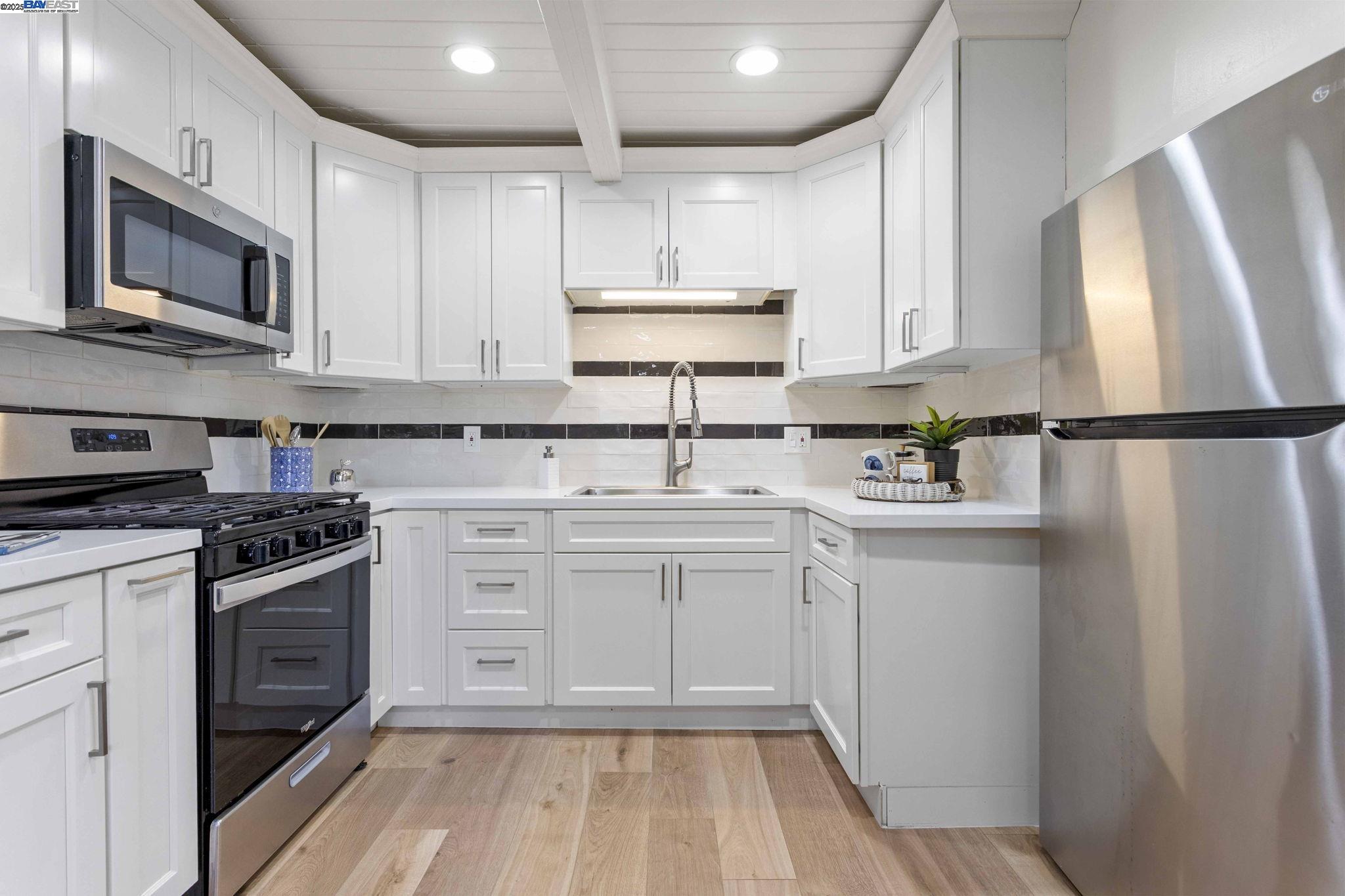 Detail Gallery Image 9 of 47 For 51 Surf View Drive, Bay Point,  CA 94565 - 3 Beds | 1 Baths