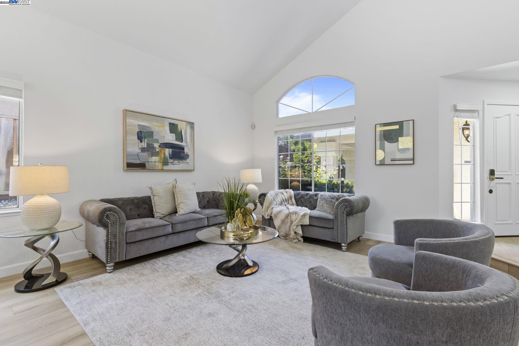 Detail Gallery Image 2 of 50 For 66 Edgegate Ct, Danville,  CA 94506 - 4 Beds | 3 Baths