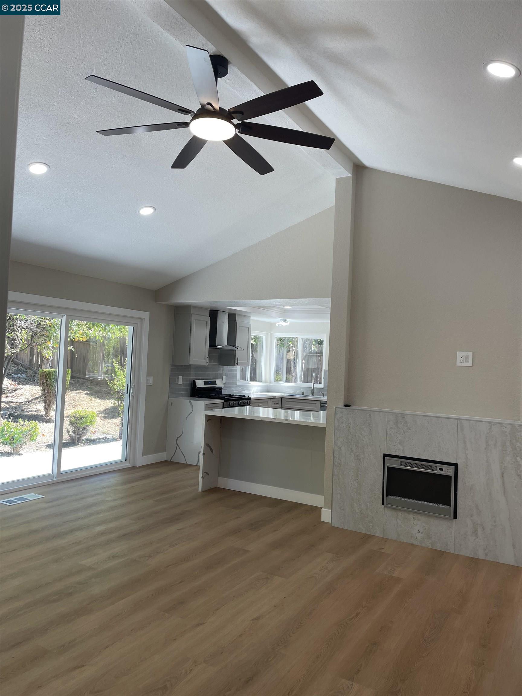 Detail Gallery Image 12 of 44 For 824 Taper Ct, Vallejo,  CA 94589 - 4 Beds | 3 Baths