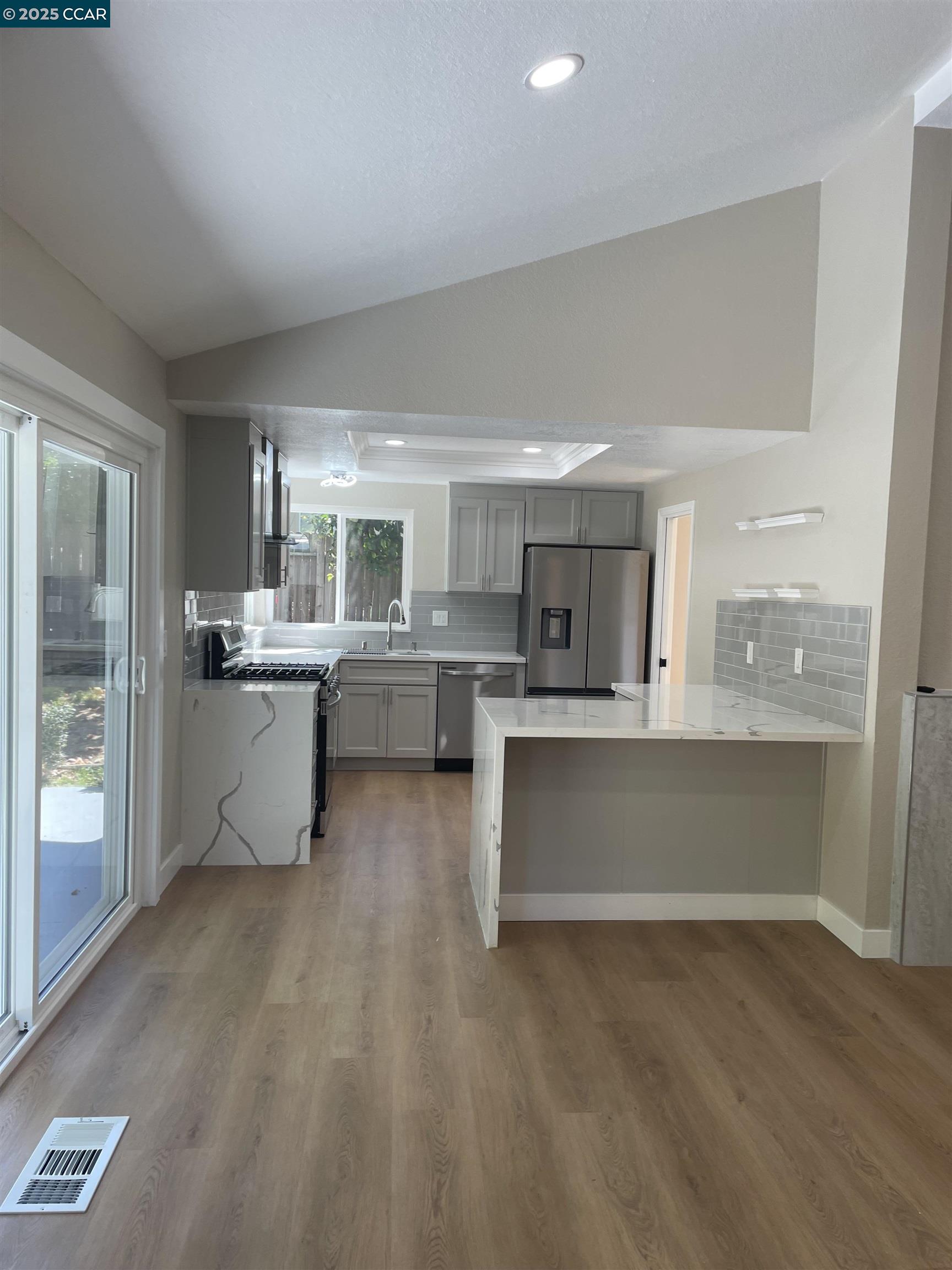 Detail Gallery Image 13 of 44 For 824 Taper Ct, Vallejo,  CA 94589 - 4 Beds | 3 Baths