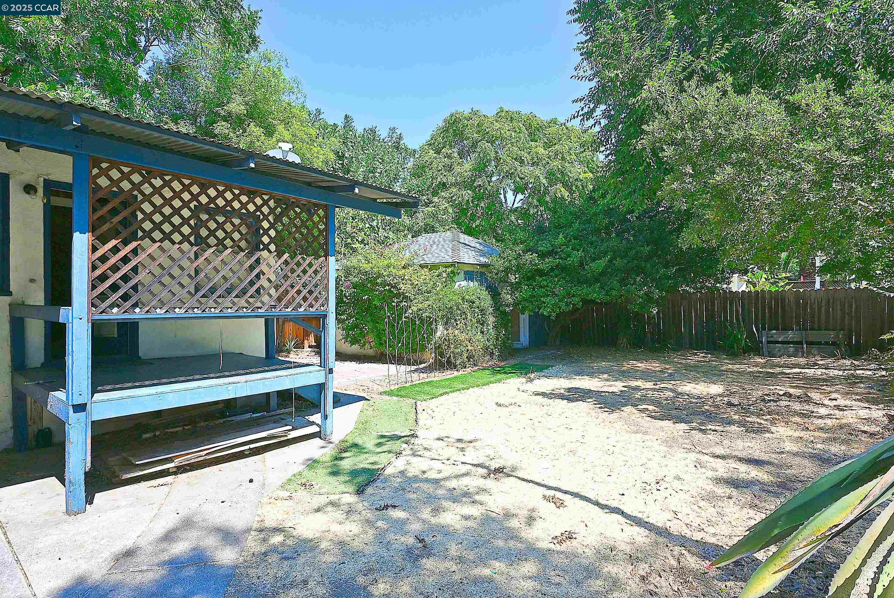 Detail Gallery Image 11 of 59 For 2142 Grant St, Concord,  CA 94520 - 3 Beds | 2 Baths