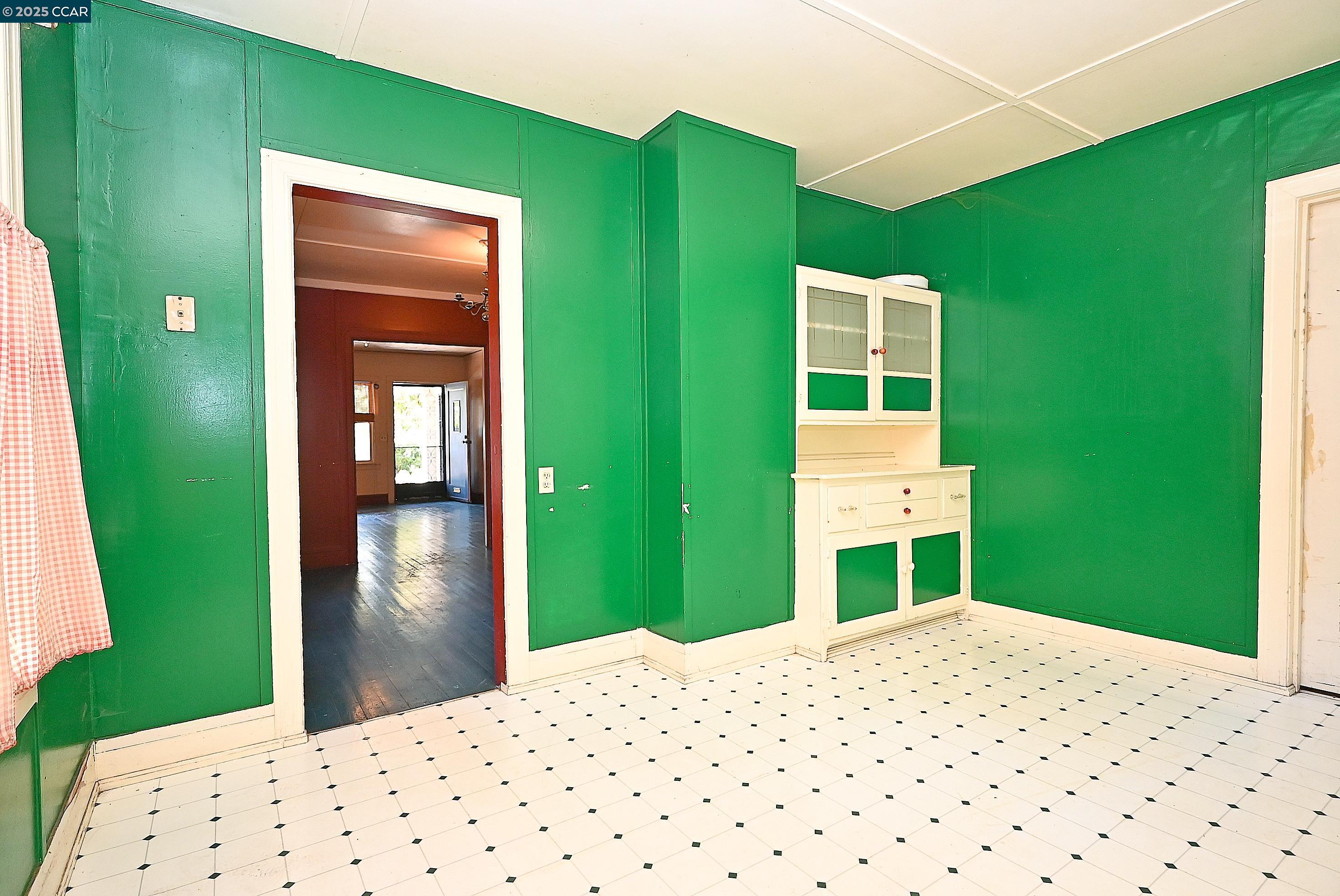 Detail Gallery Image 18 of 59 For 2142 Grant St, Concord,  CA 94520 - 3 Beds | 2 Baths