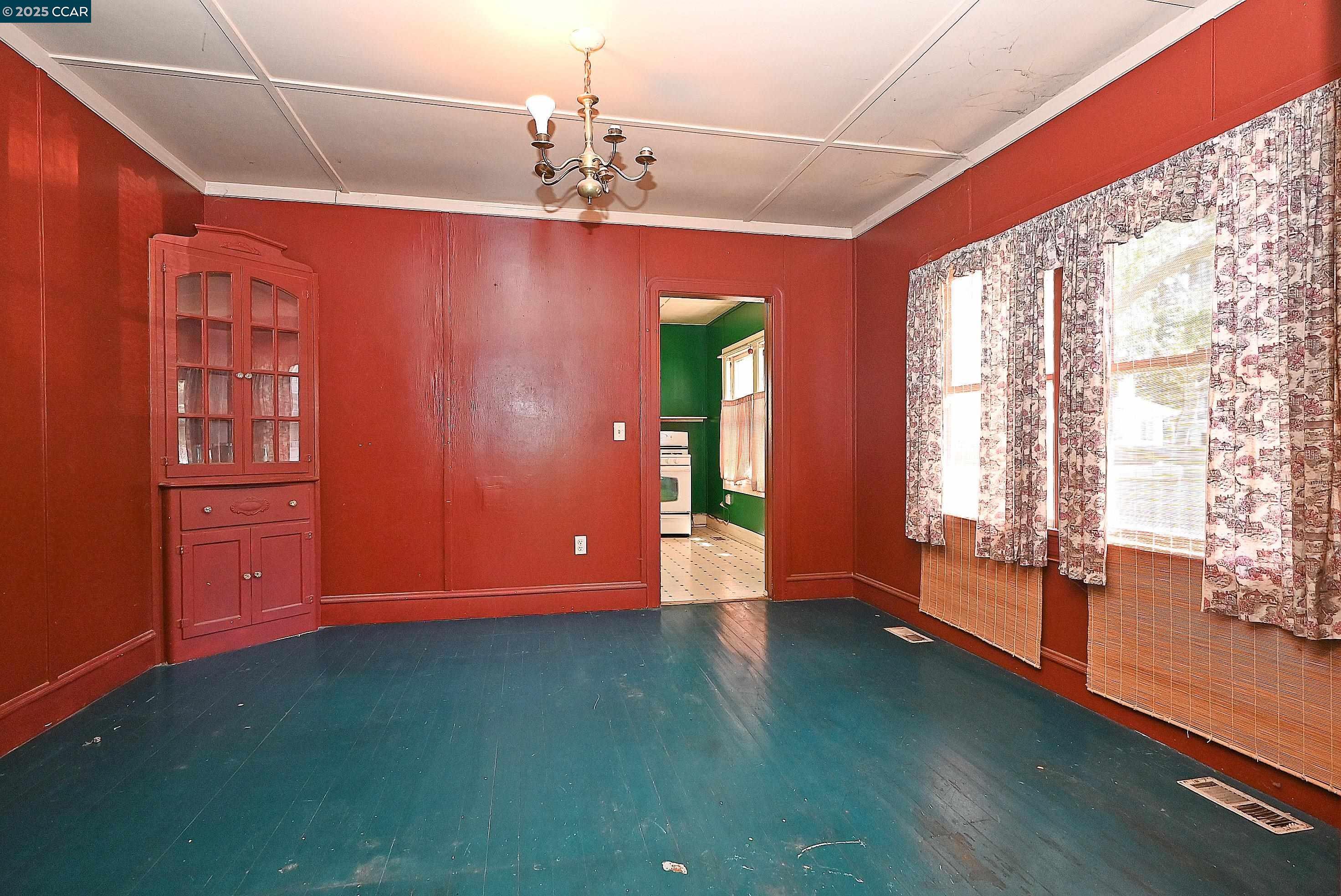 Detail Gallery Image 25 of 59 For 2142 Grant St, Concord,  CA 94520 - 3 Beds | 2 Baths