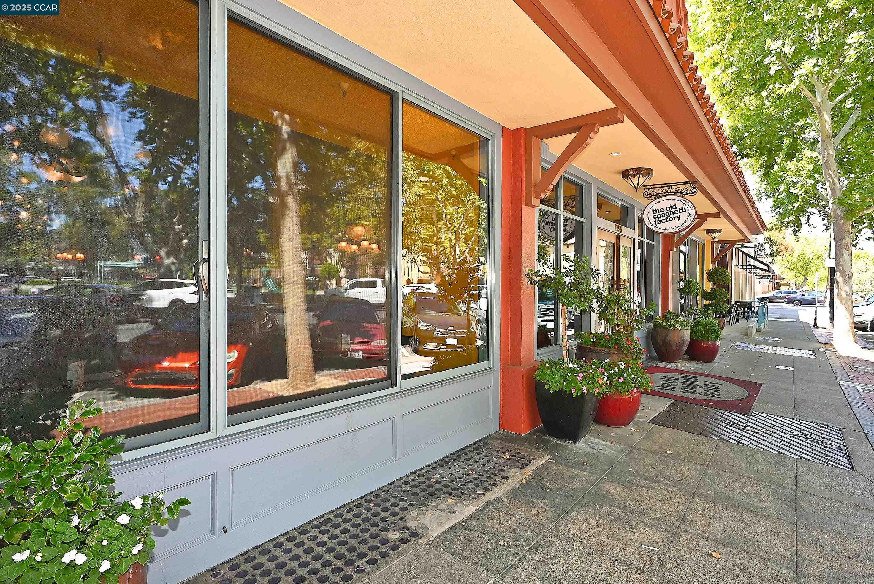 Detail Gallery Image 50 of 59 For 2142 Grant St, Concord,  CA 94520 - 3 Beds | 2 Baths