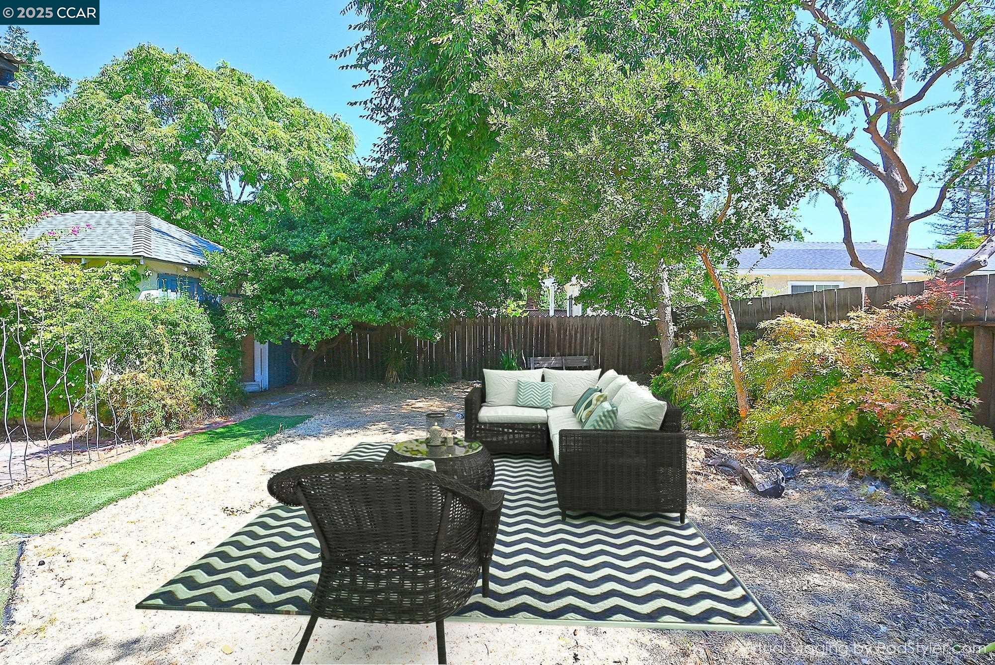 Detail Gallery Image 7 of 59 For 2142 Grant St, Concord,  CA 94520 - 3 Beds | 2 Baths