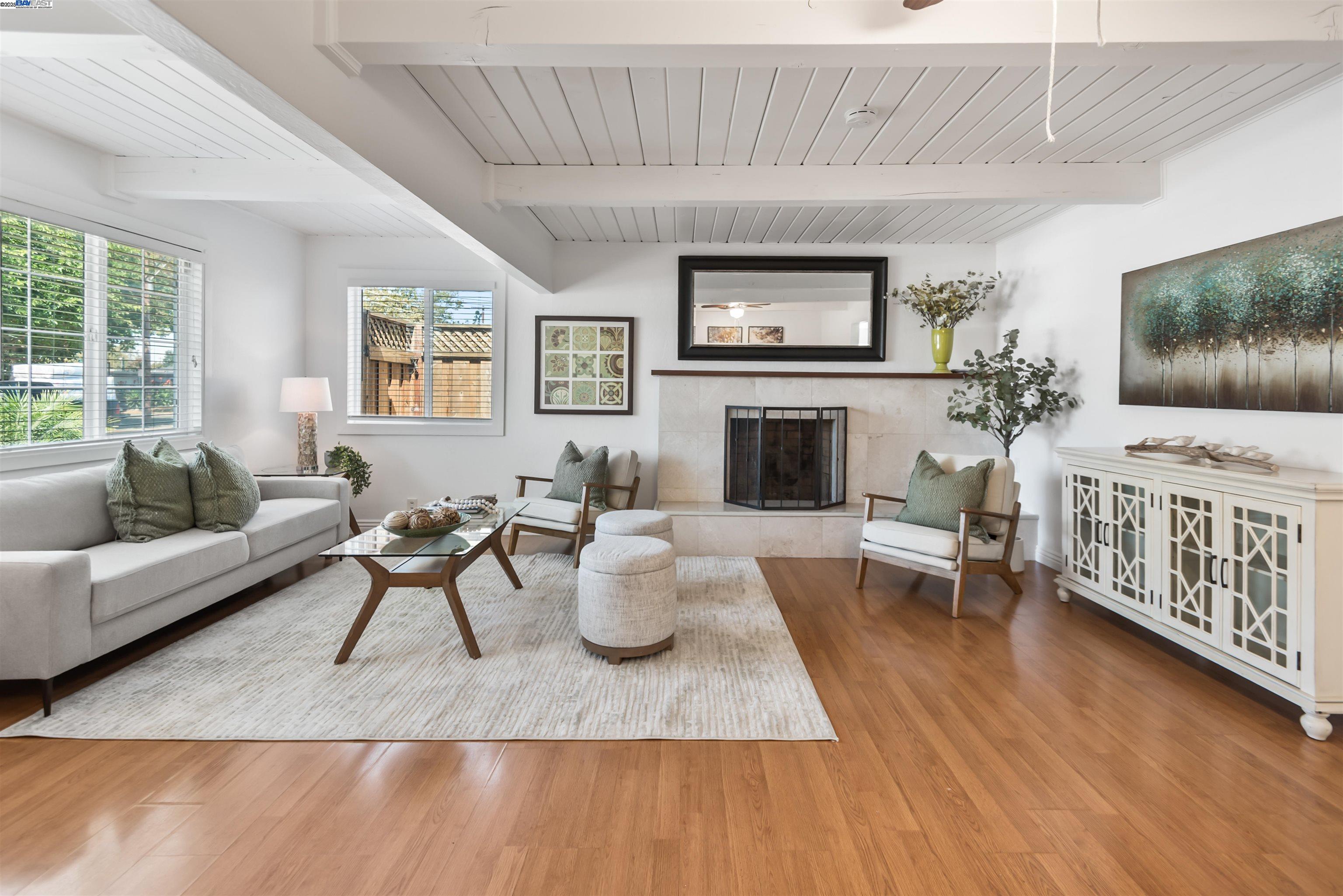 Detail Gallery Image 1 of 1 For 23688 Jorgensen Ln, Hayward,  CA 94541 - 3 Beds | 1 Baths