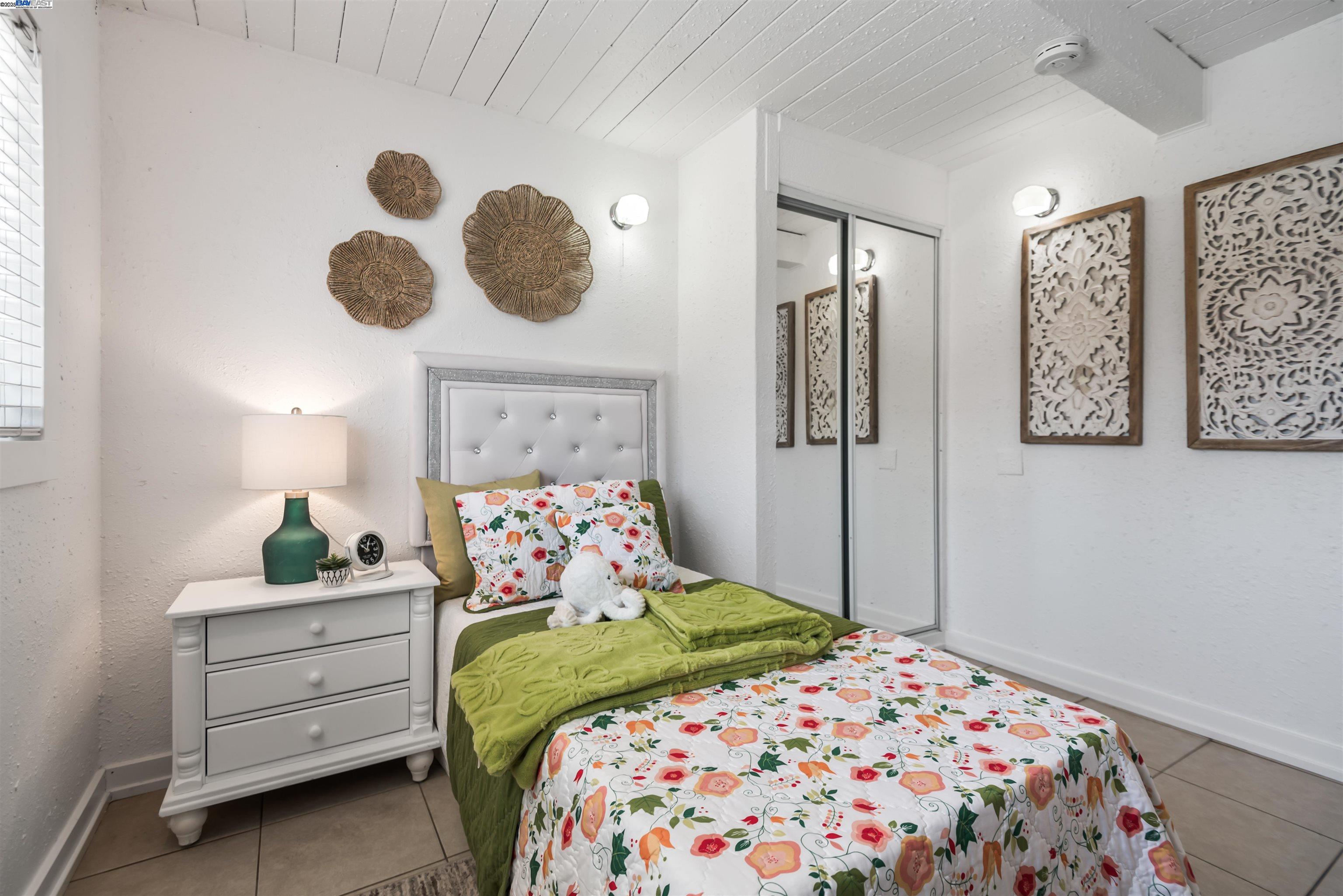 Detail Gallery Image 26 of 33 For 23688 Jorgensen Ln, Hayward,  CA 94541 - 3 Beds | 1 Baths