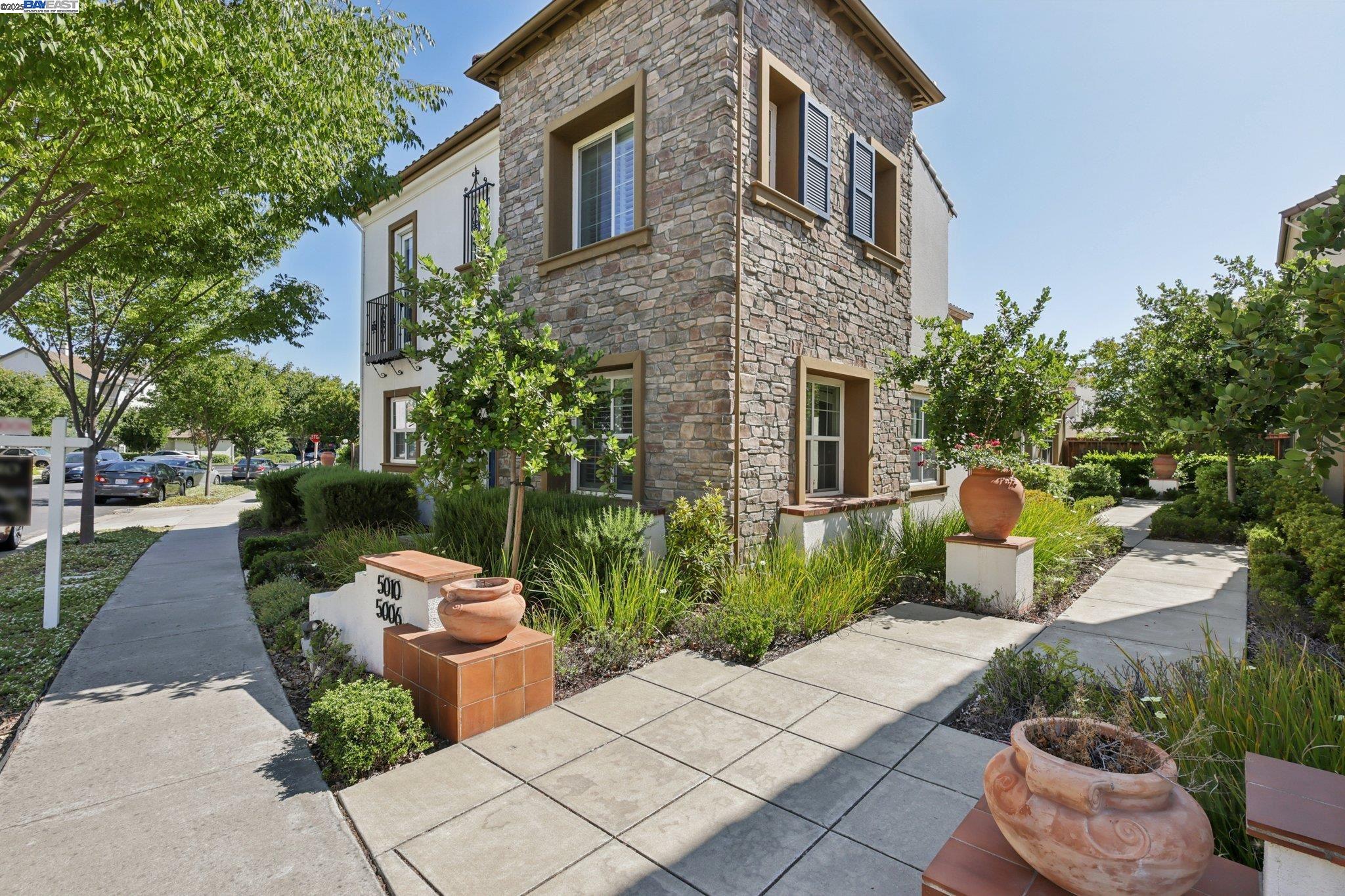 Detail Gallery Image 26 of 60 For 5010 Barrenstar Way, San Ramon,  CA 94582 - 2 Beds | 2/1 Baths