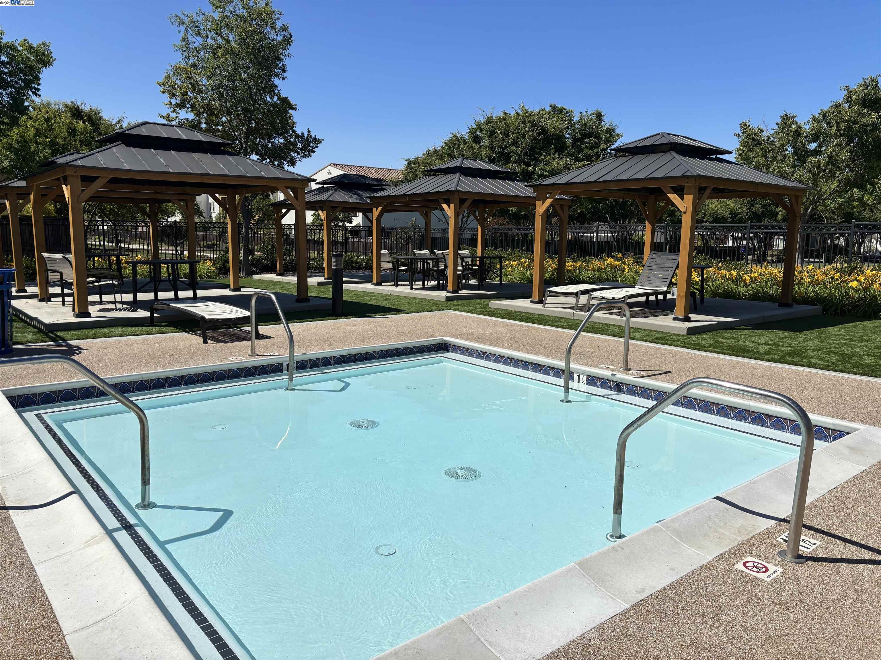 Detail Gallery Image 45 of 60 For 5010 Barrenstar Way, San Ramon,  CA 94582 - 2 Beds | 2/1 Baths
