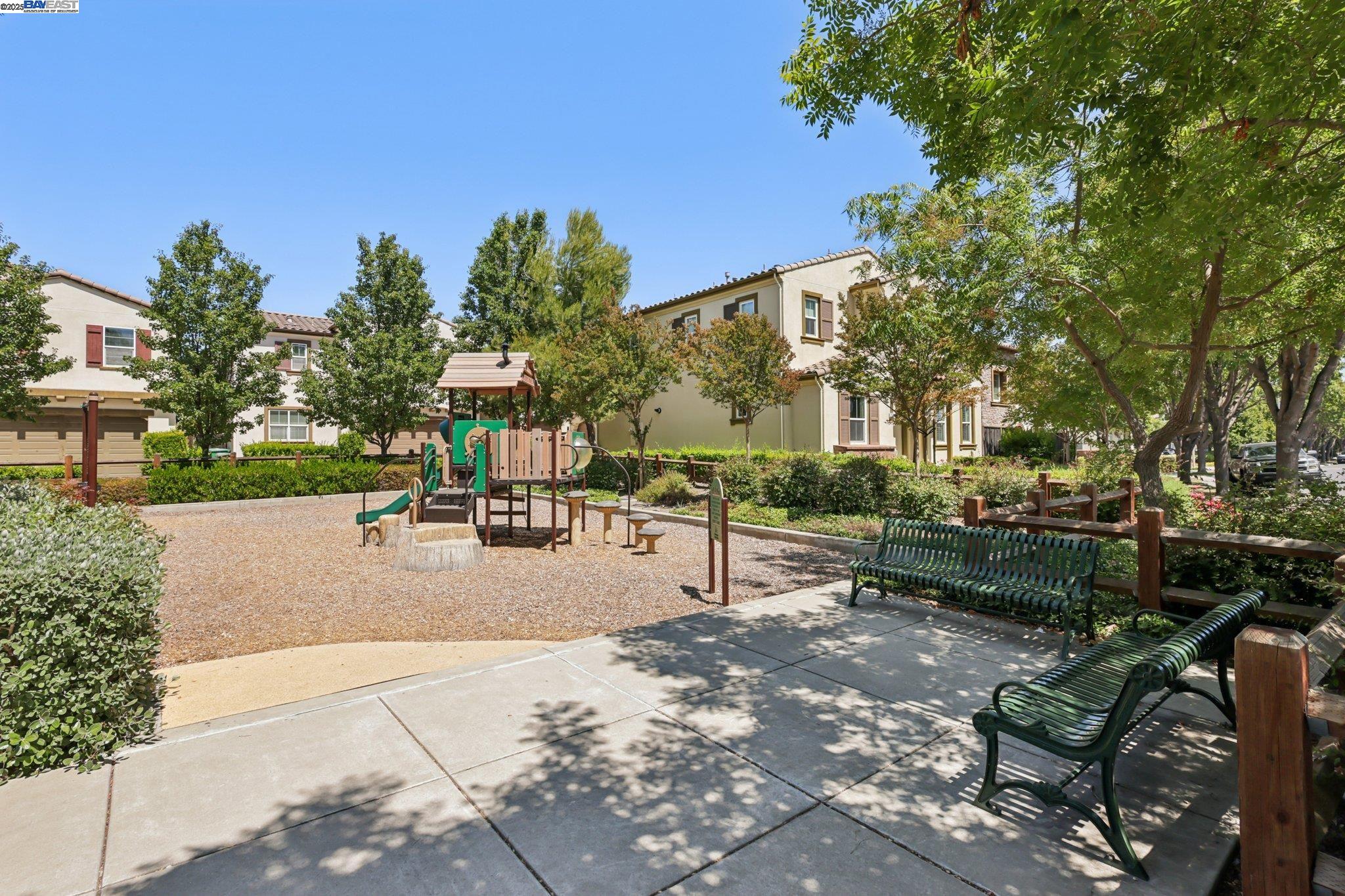 Detail Gallery Image 50 of 60 For 5010 Barrenstar Way, San Ramon,  CA 94582 - 2 Beds | 2/1 Baths