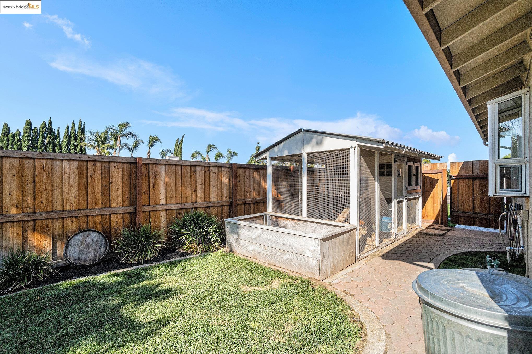 Detail Gallery Image 33 of 40 For 80 Mandeville Ct, Oakley,  CA 94561 - 3 Beds | 2 Baths