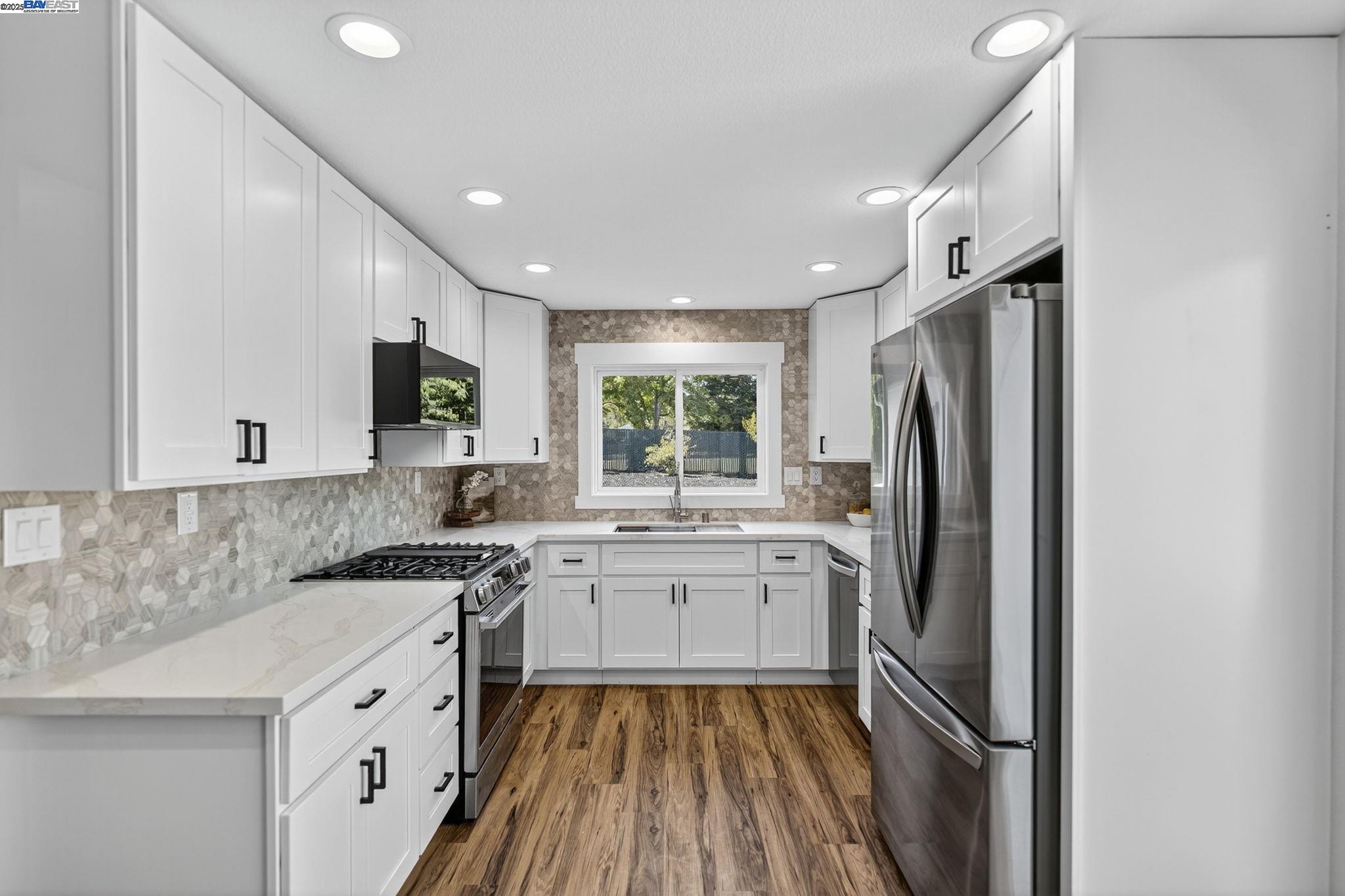 Detail Gallery Image 14 of 43 For 191 Cortsen Rd, Pleasant Hill,  CA 94523 - 3 Beds | 2 Baths