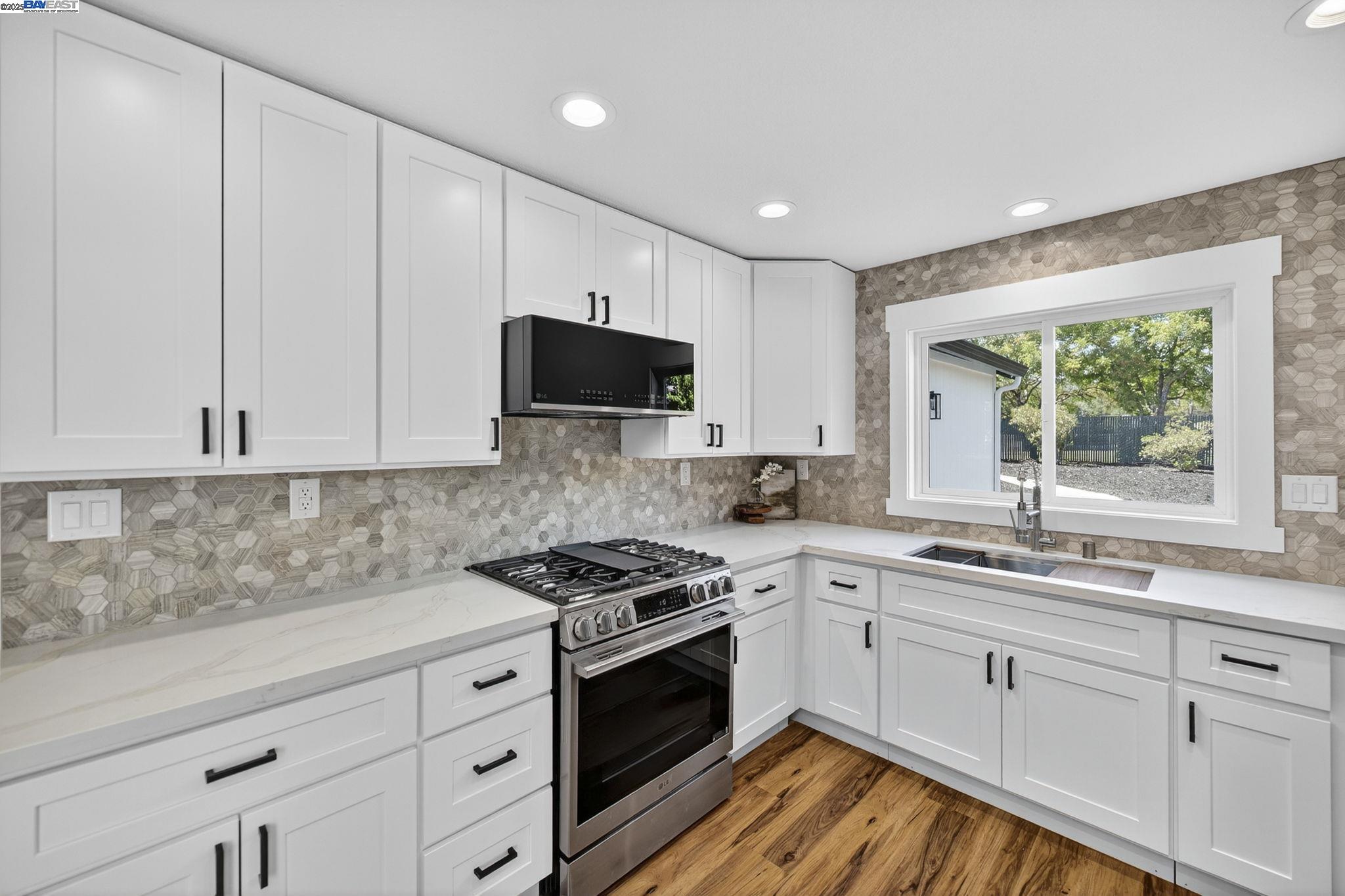Detail Gallery Image 18 of 43 For 191 Cortsen Rd, Pleasant Hill,  CA 94523 - 3 Beds | 2 Baths