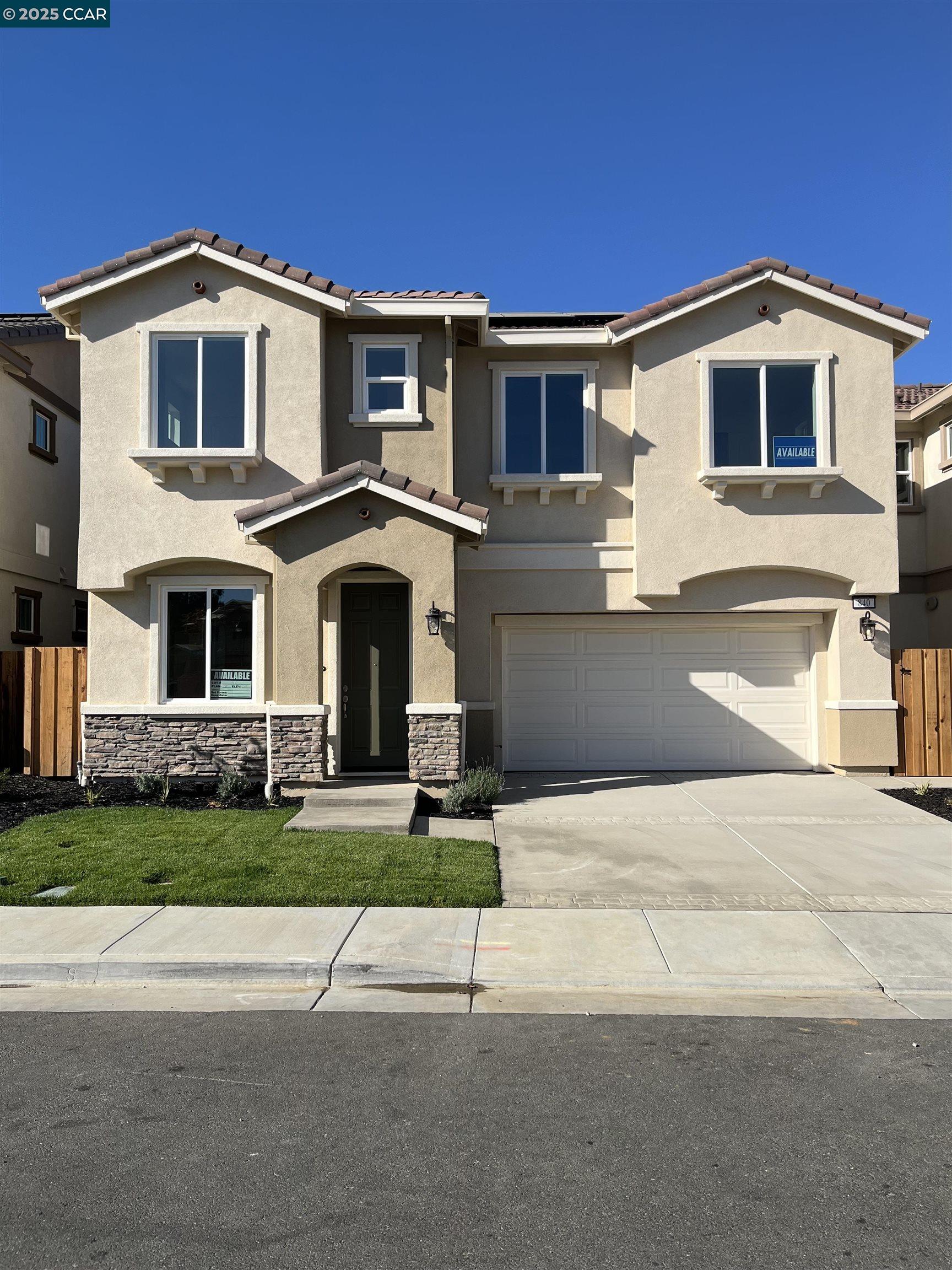Detail Gallery Image 1 of 7 For 840 Crescendo Street, Fairfield,  CA 94534 - 4 Beds | 2/1 Baths