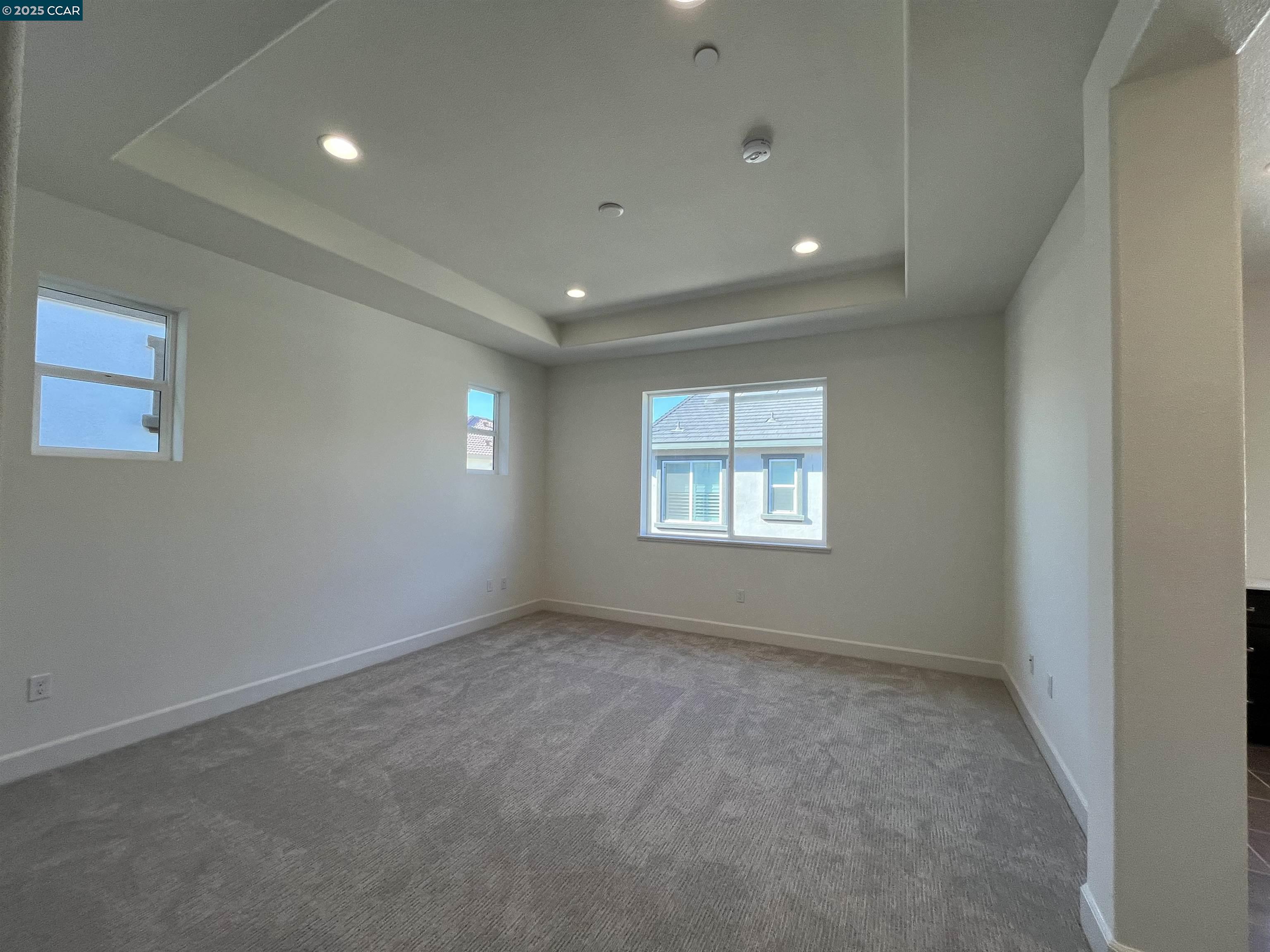 Detail Gallery Image 5 of 7 For 840 Crescendo Street, Fairfield,  CA 94534 - 4 Beds | 2/1 Baths