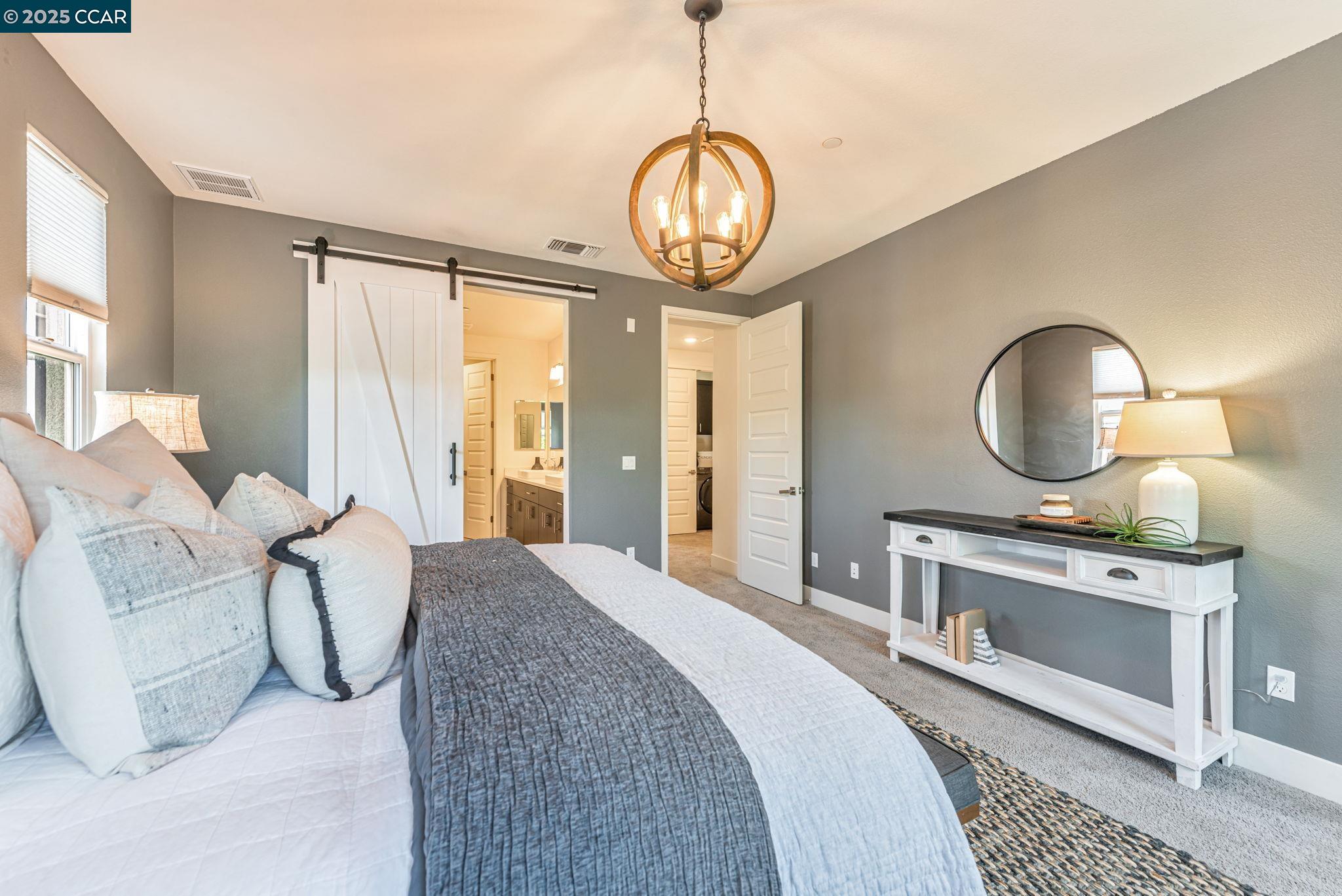 Detail Gallery Image 26 of 44 For 467 Mitchell Ave, Alameda,  CA 94501 - 3 Beds | 3/1 Baths