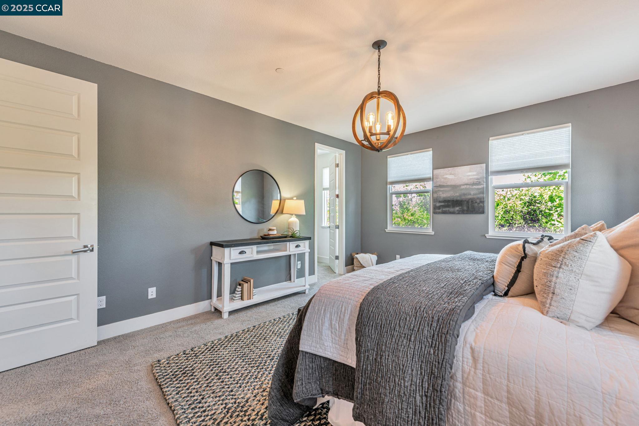 Detail Gallery Image 29 of 44 For 467 Mitchell Ave, Alameda,  CA 94501 - 3 Beds | 3/1 Baths