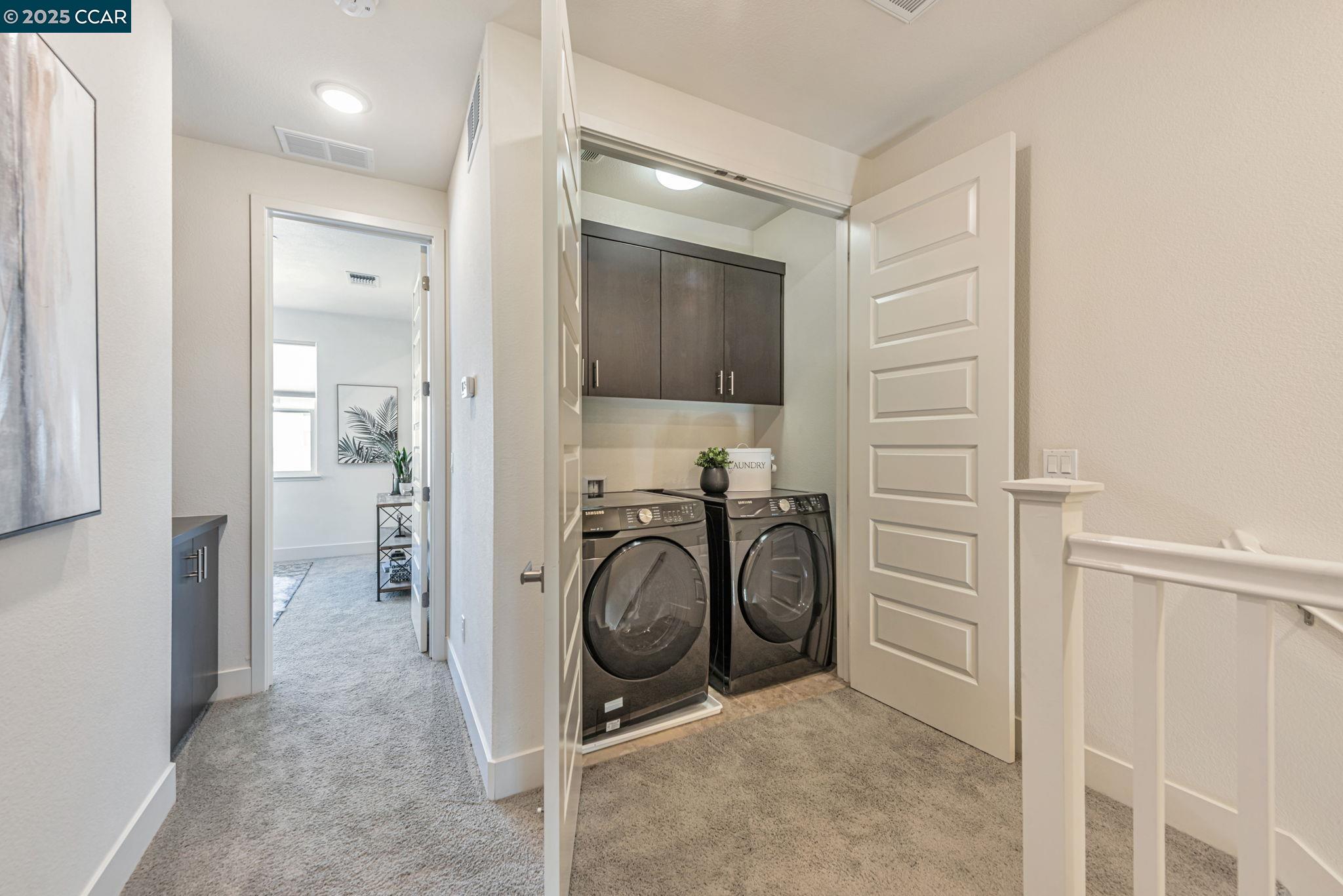 Detail Gallery Image 34 of 44 For 467 Mitchell Ave, Alameda,  CA 94501 - 3 Beds | 3/1 Baths