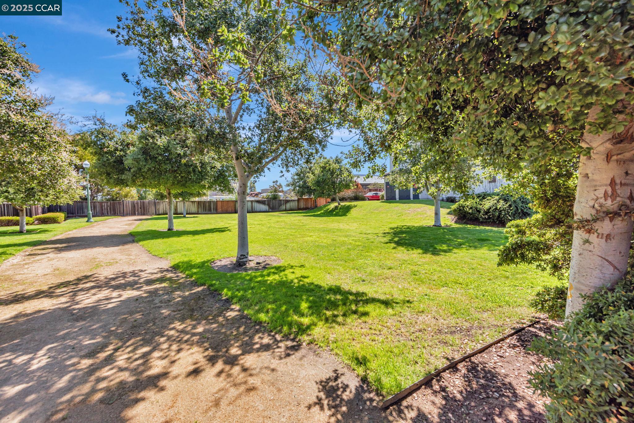 Detail Gallery Image 43 of 44 For 467 Mitchell Ave, Alameda,  CA 94501 - 3 Beds | 3/1 Baths