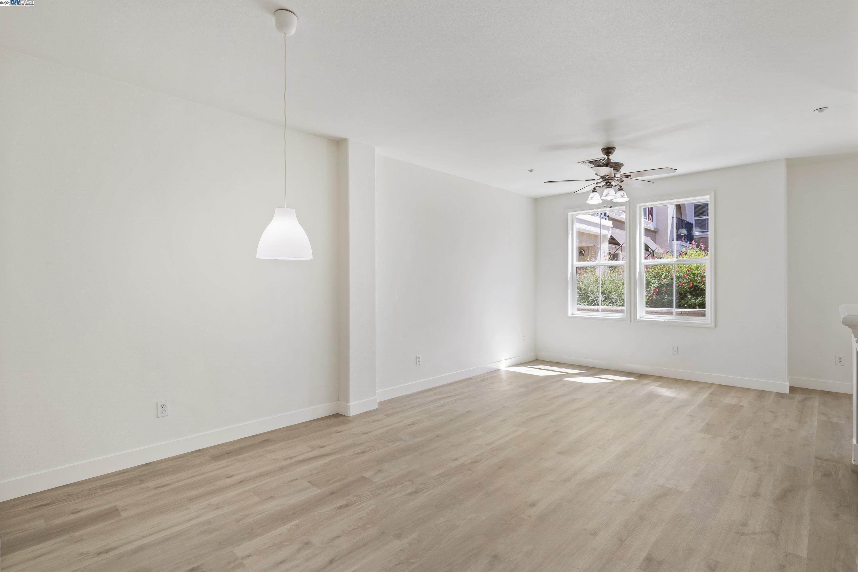 Detail Gallery Image 11 of 44 For 3290 Maguire Way #101,  Dublin,  CA 94568 - 3 Beds | 2 Baths