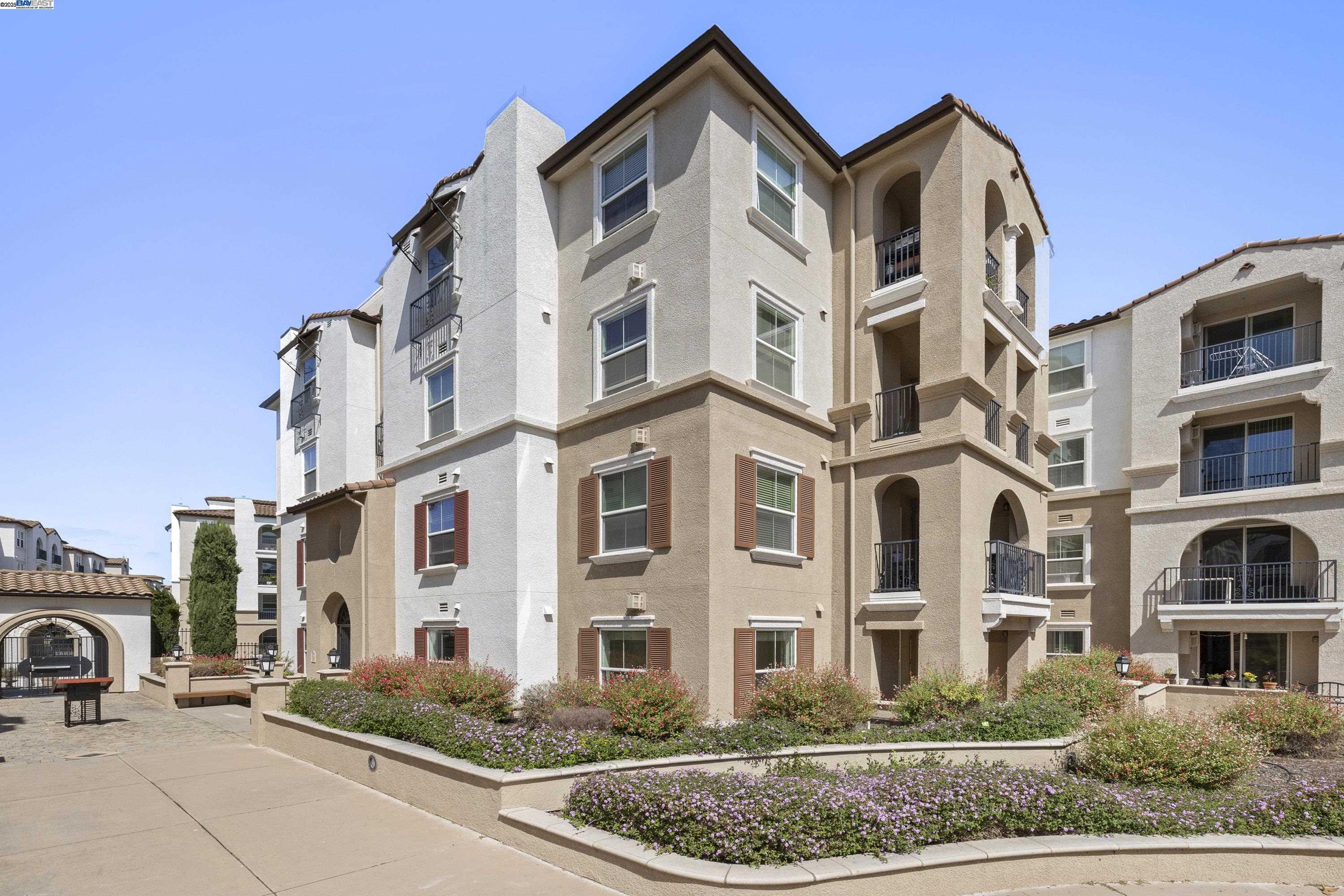 Detail Gallery Image 33 of 44 For 3290 Maguire Way #101,  Dublin,  CA 94568 - 3 Beds | 2 Baths