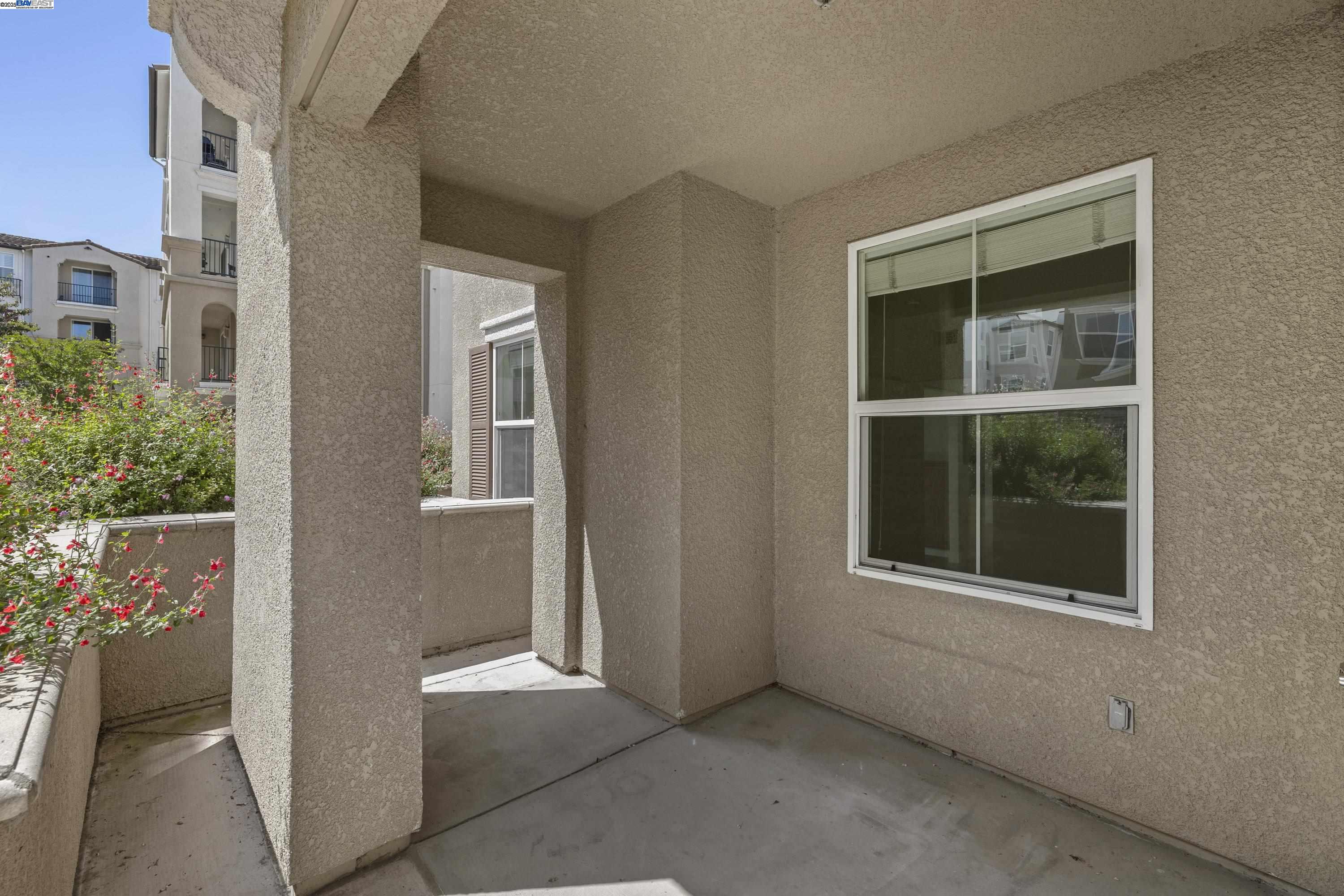 Detail Gallery Image 9 of 44 For 3290 Maguire Way #101,  Dublin,  CA 94568 - 3 Beds | 2 Baths