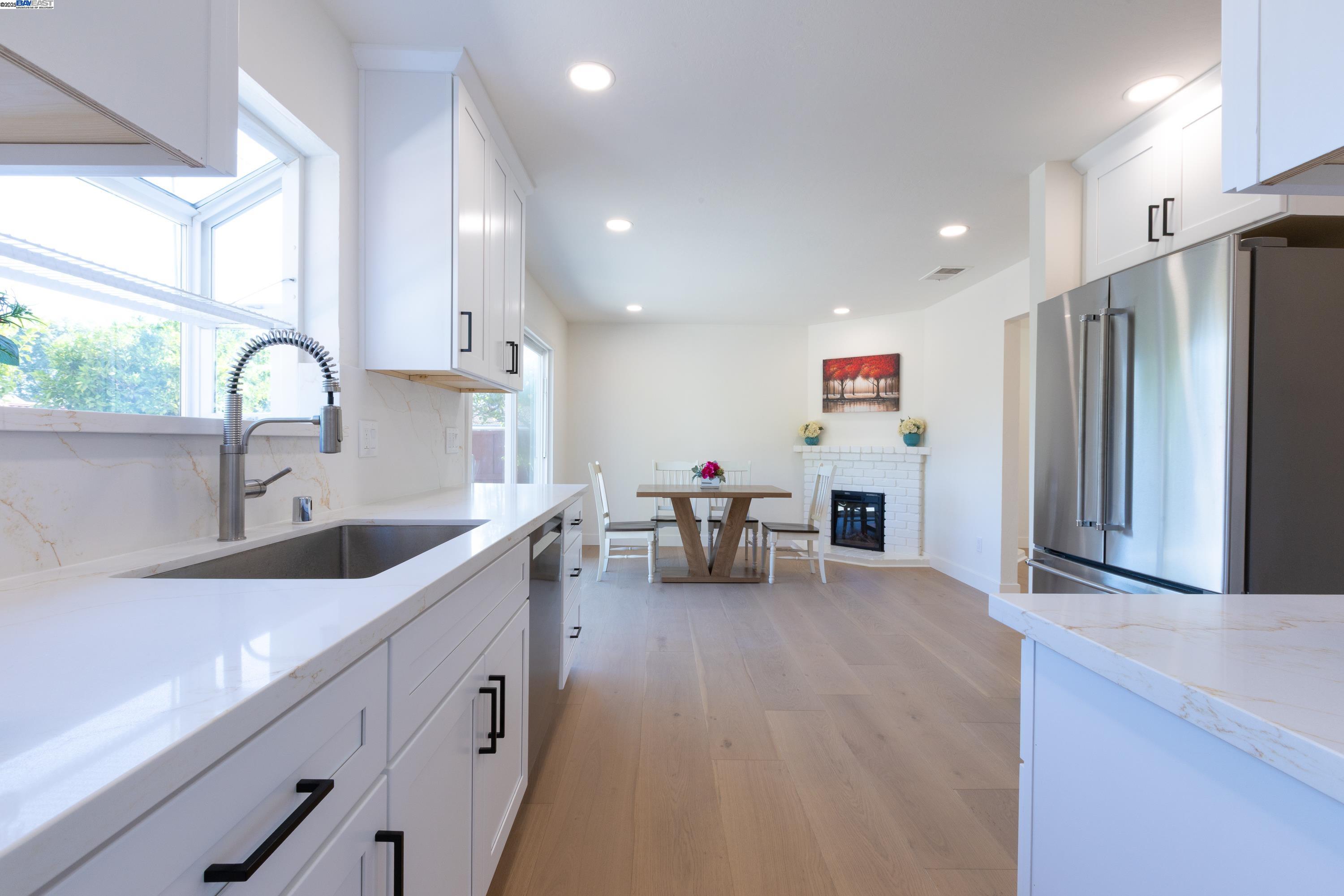 Detail Gallery Image 12 of 35 For 4001 Ross Park Dr., San Jose,  CA 95118 - 3 Beds | 2 Baths