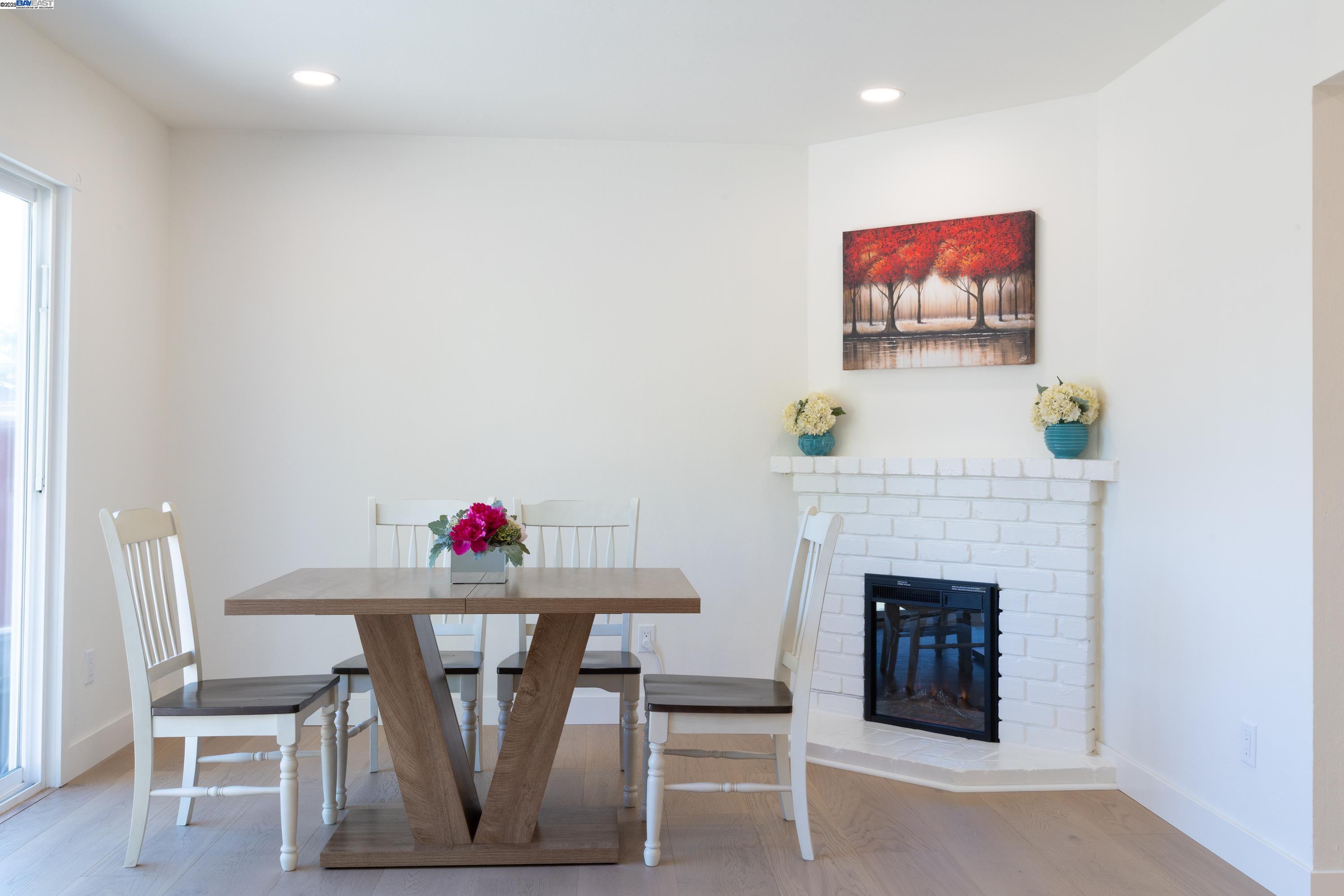 Detail Gallery Image 13 of 35 For 4001 Ross Park Dr., San Jose,  CA 95118 - 3 Beds | 2 Baths