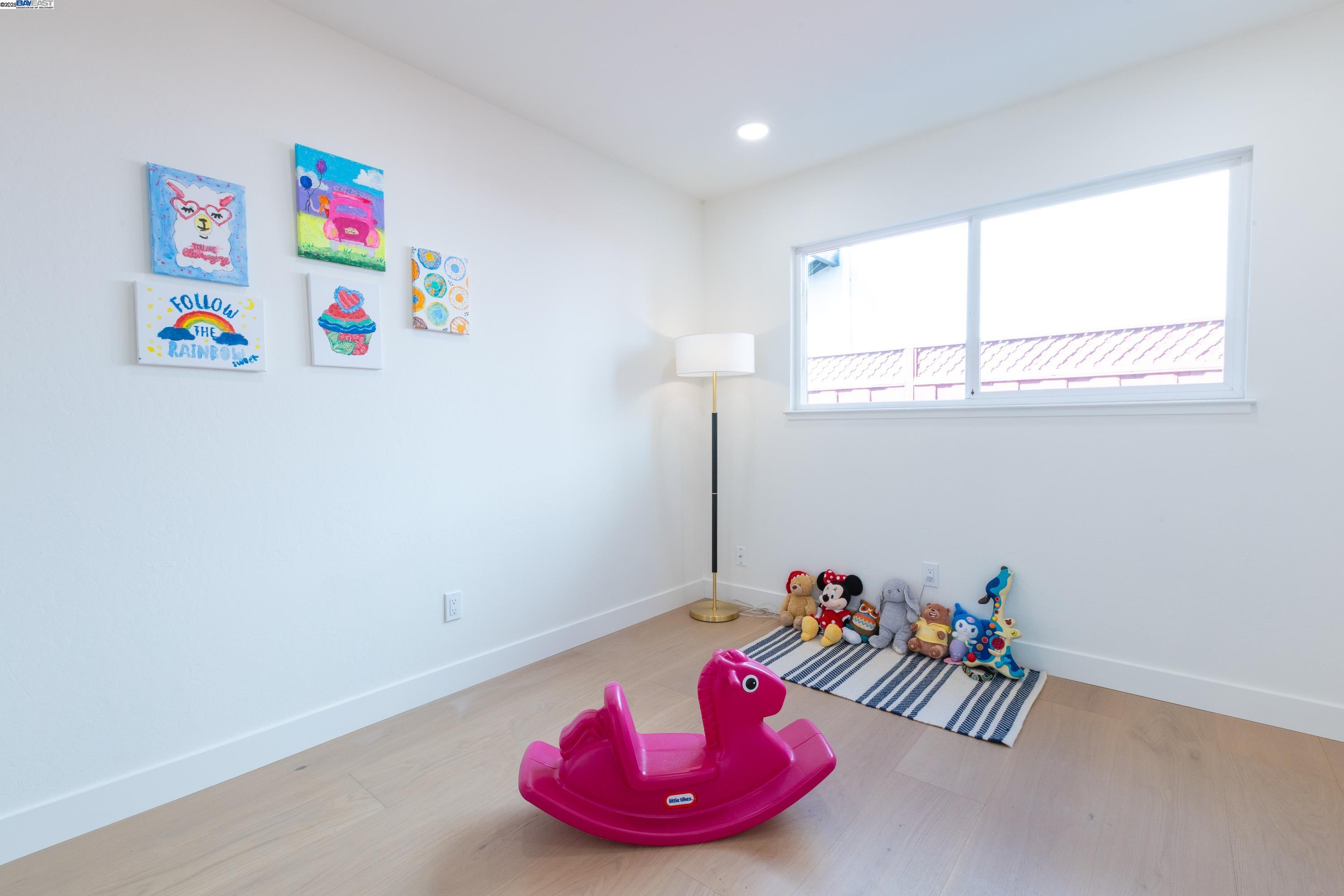 Detail Gallery Image 16 of 35 For 4001 Ross Park Dr., San Jose,  CA 95118 - 3 Beds | 2 Baths