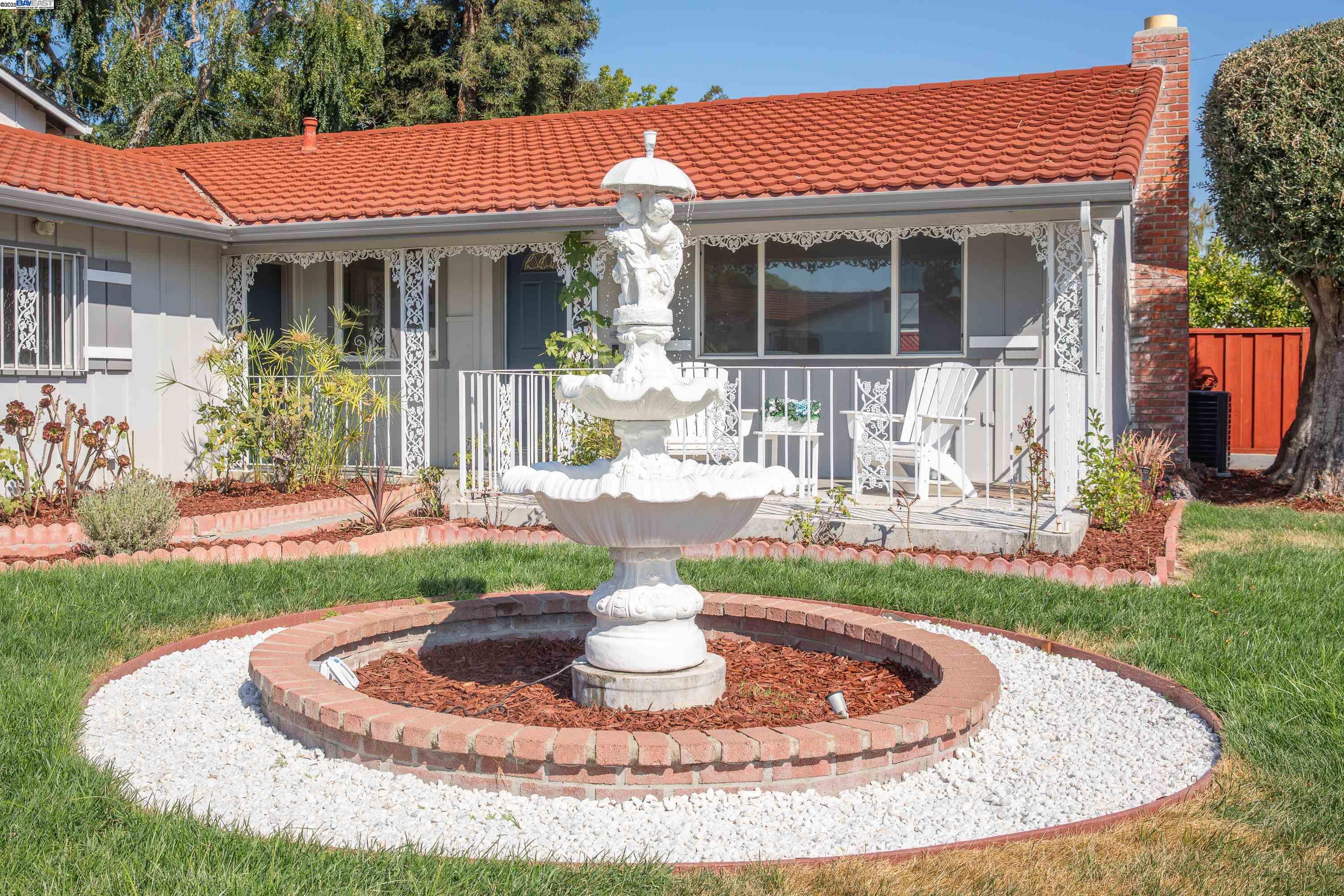 Detail Gallery Image 5 of 35 For 4001 Ross Park Dr., San Jose,  CA 95118 - 3 Beds | 2 Baths