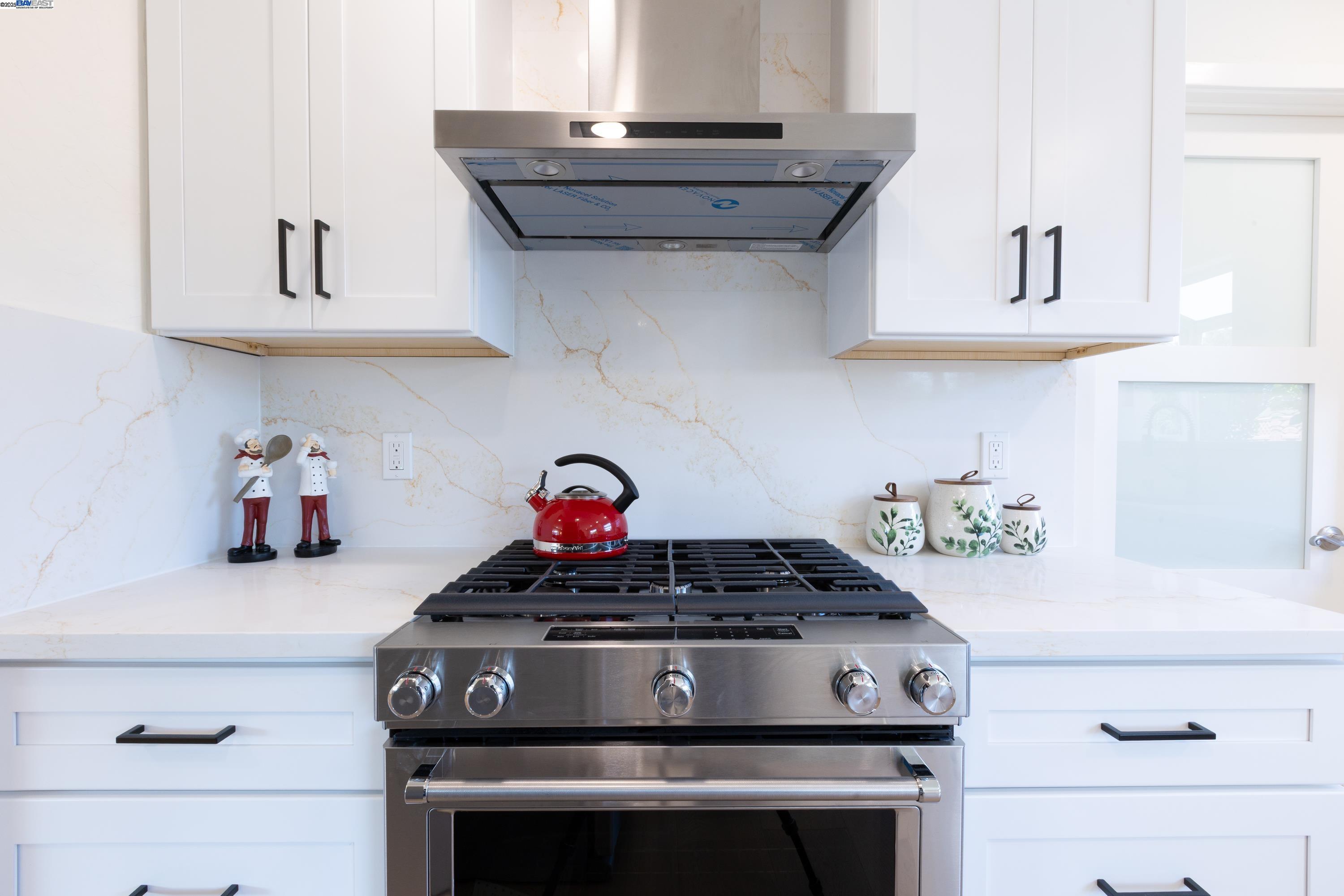 Detail Gallery Image 10 of 35 For 4001 Ross Park Dr., San Jose,  CA 95118 - 3 Beds | 2 Baths