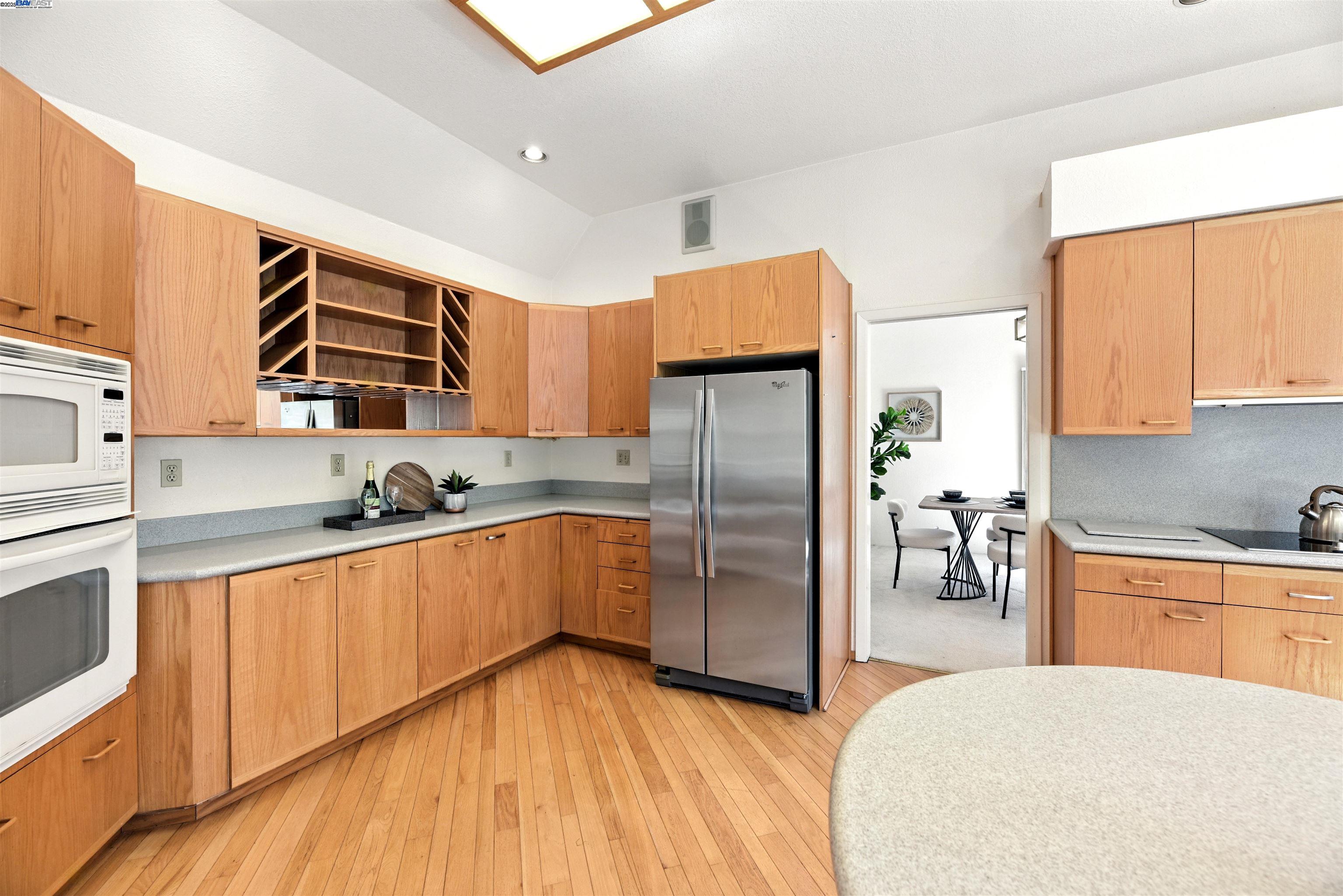 Detail Gallery Image 10 of 60 For 646 Bella Vista Ct, Fremont,  CA 94539 - 4 Beds | 2/1 Baths