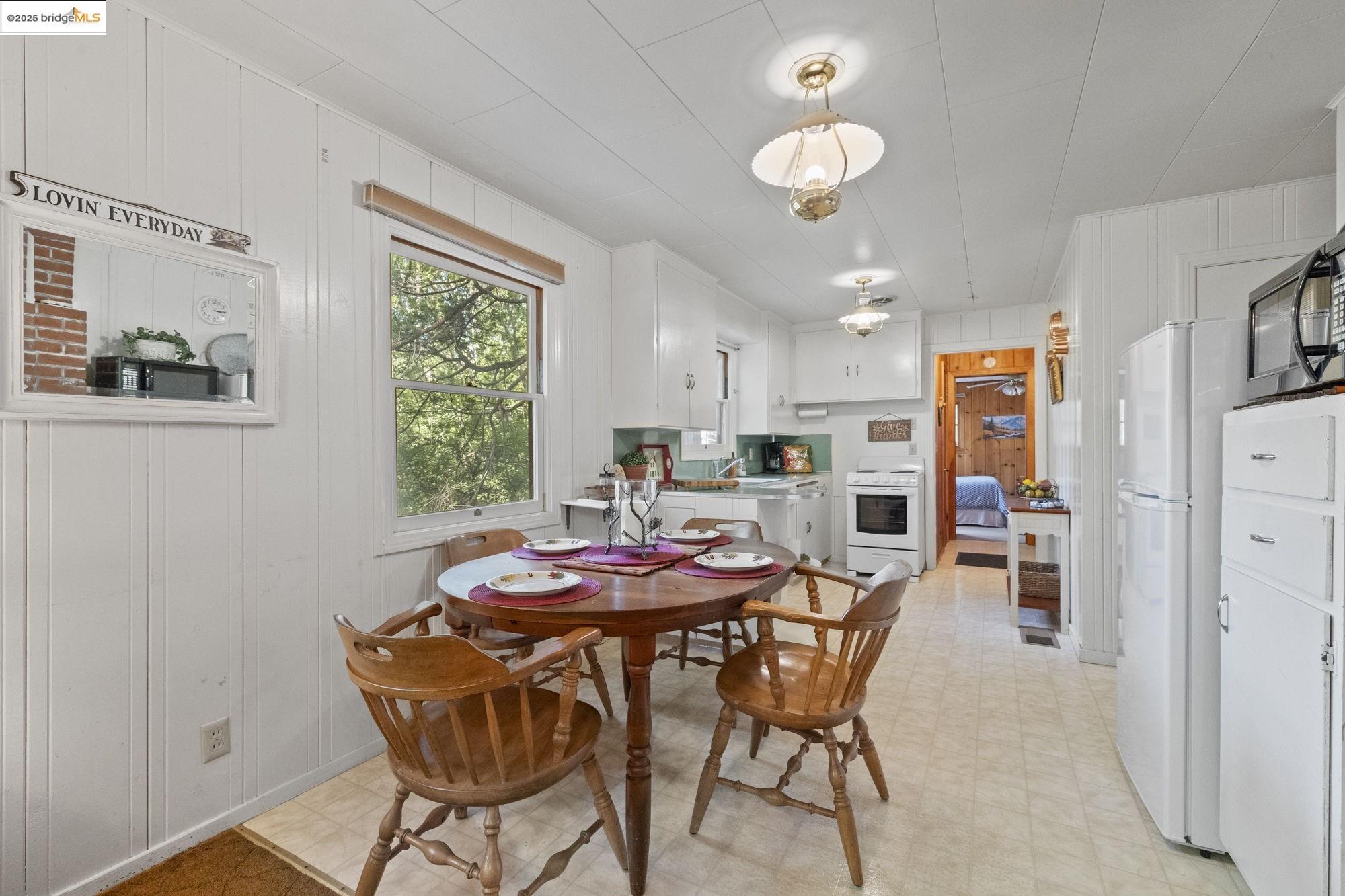 Detail Gallery Image 15 of 52 For 21705 Cedar Springs Rd, Twain Harte,  CA 95383 - 2 Beds | 2 Baths