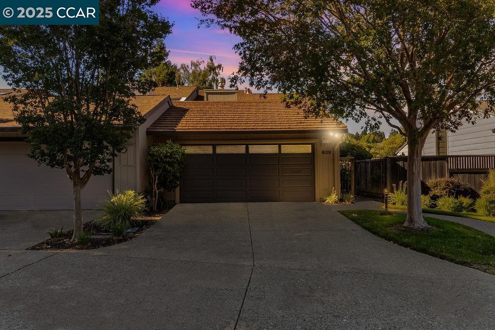Detail Gallery Image 2 of 45 For 639 Augusta Drive, Moraga,  CA 94556 - 2 Beds | 2/1 Baths