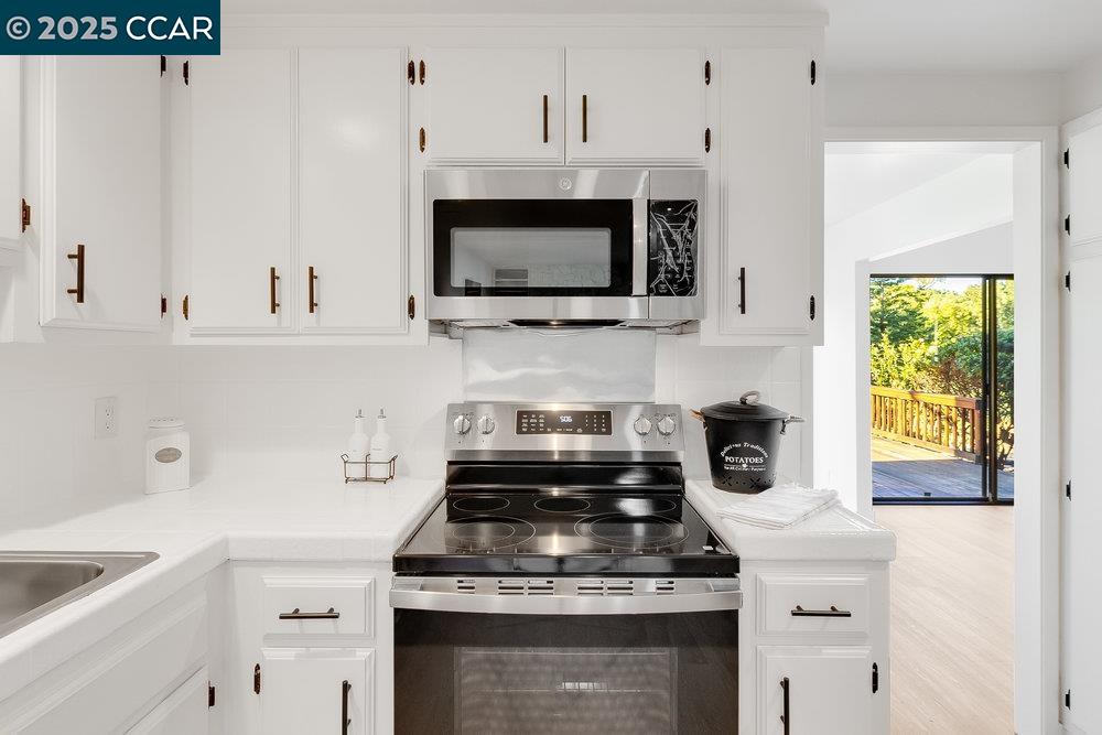 Detail Gallery Image 16 of 45 For 639 Augusta Drive, Moraga,  CA 94556 - 2 Beds | 2/1 Baths